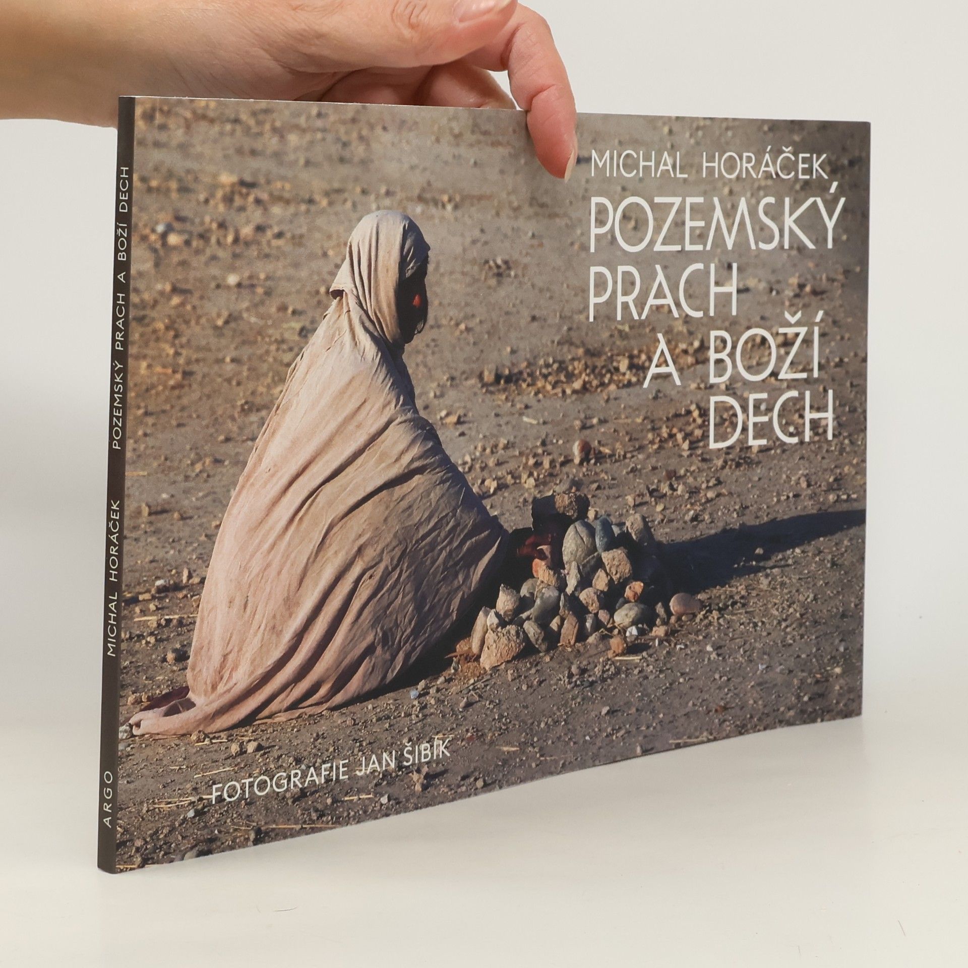 Michal Horáček Pozemský prach a boží dech