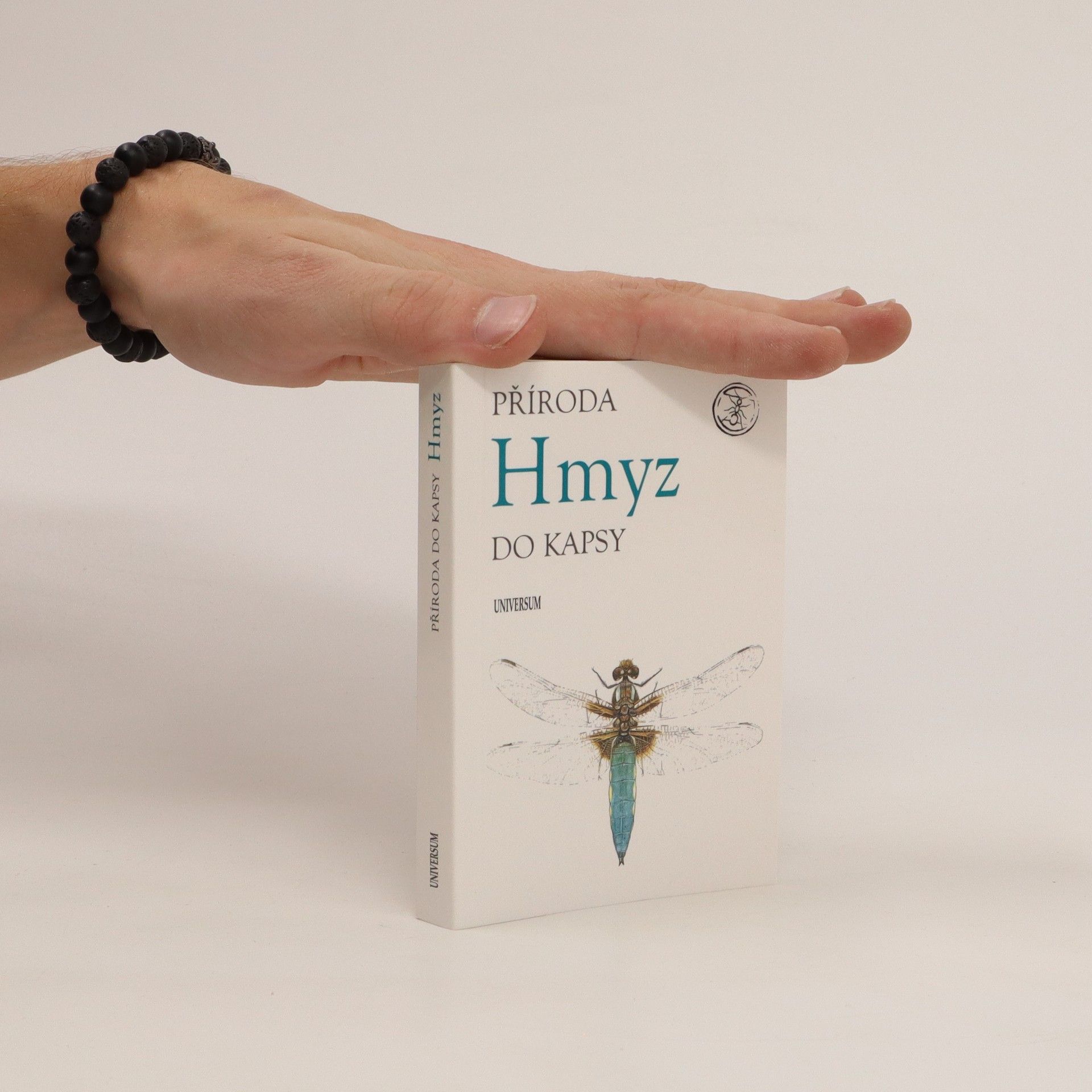 Autorenkollektiv Hmyz : příroda do kapsy