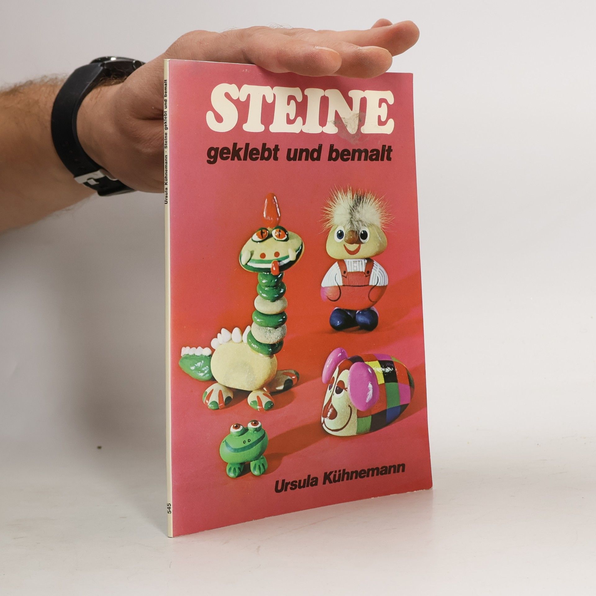 Steine geklebt und bemalt
