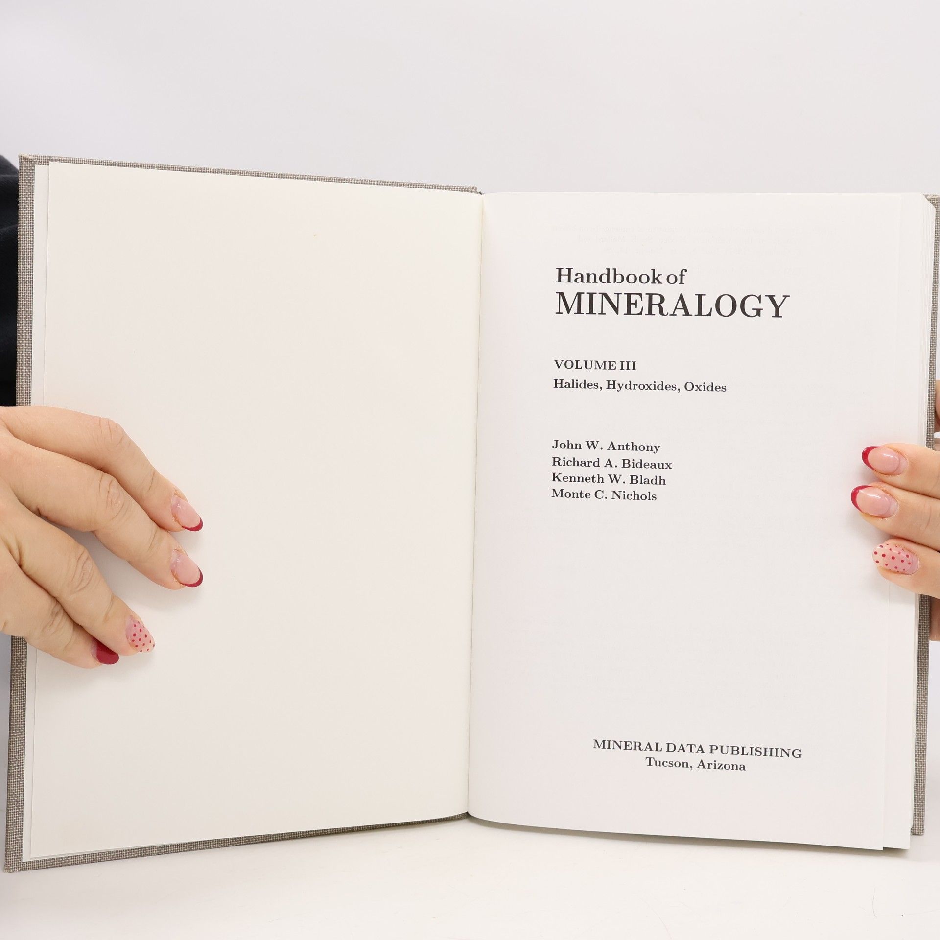 Nichols Handbook of Mineralogy