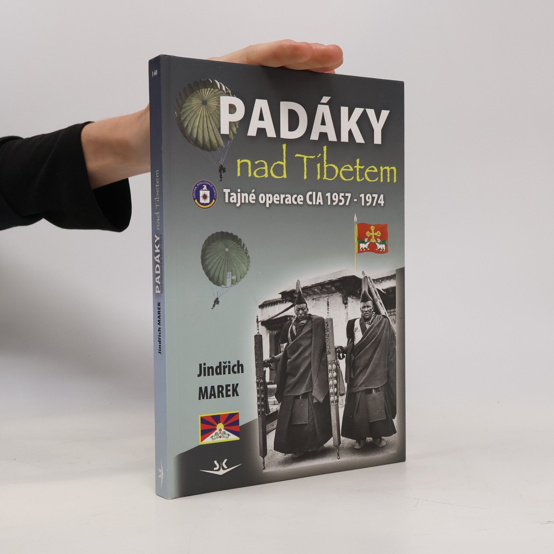 Padáky nad Tibetem