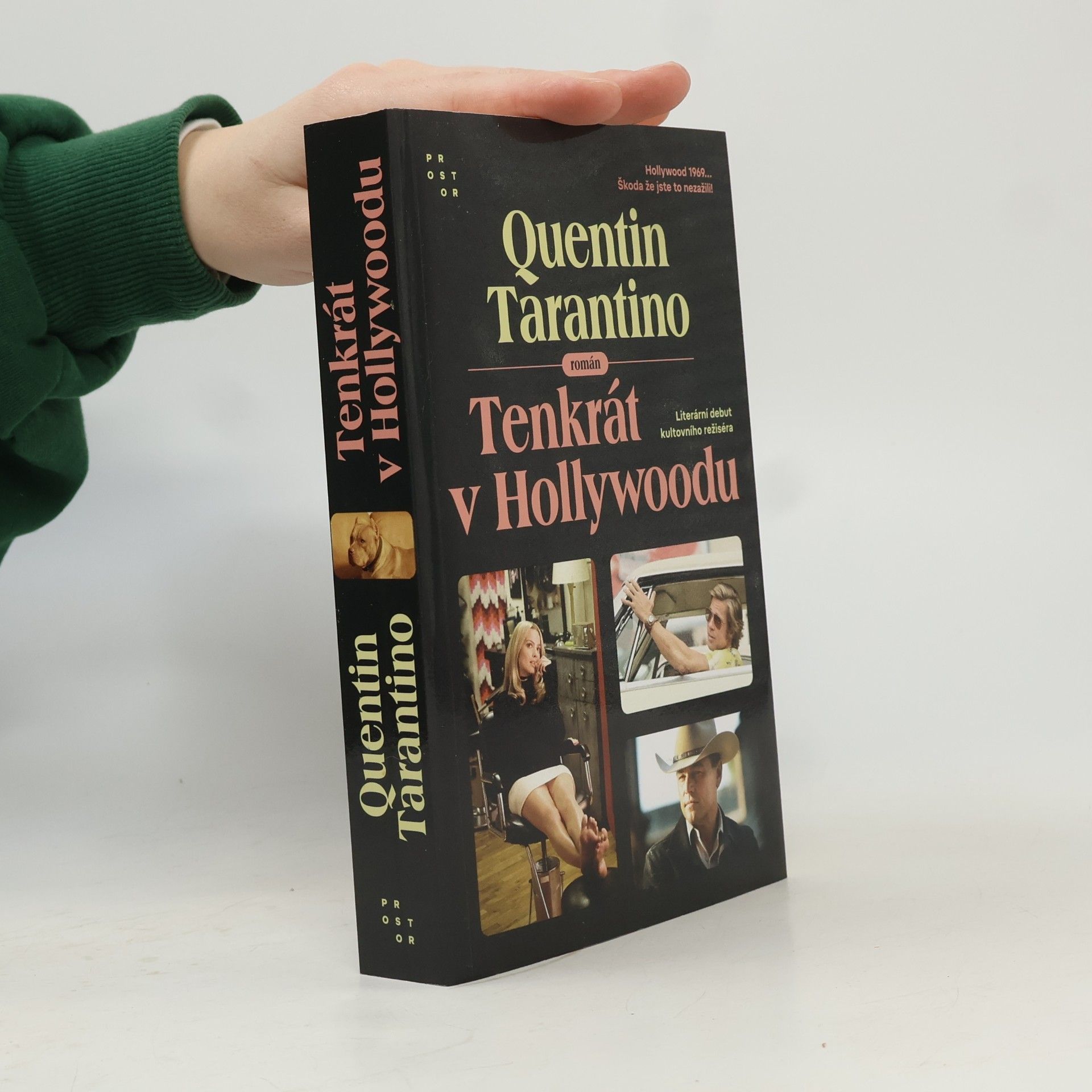 Quentin Tarantino Tenkrát v Hollywoodu : román