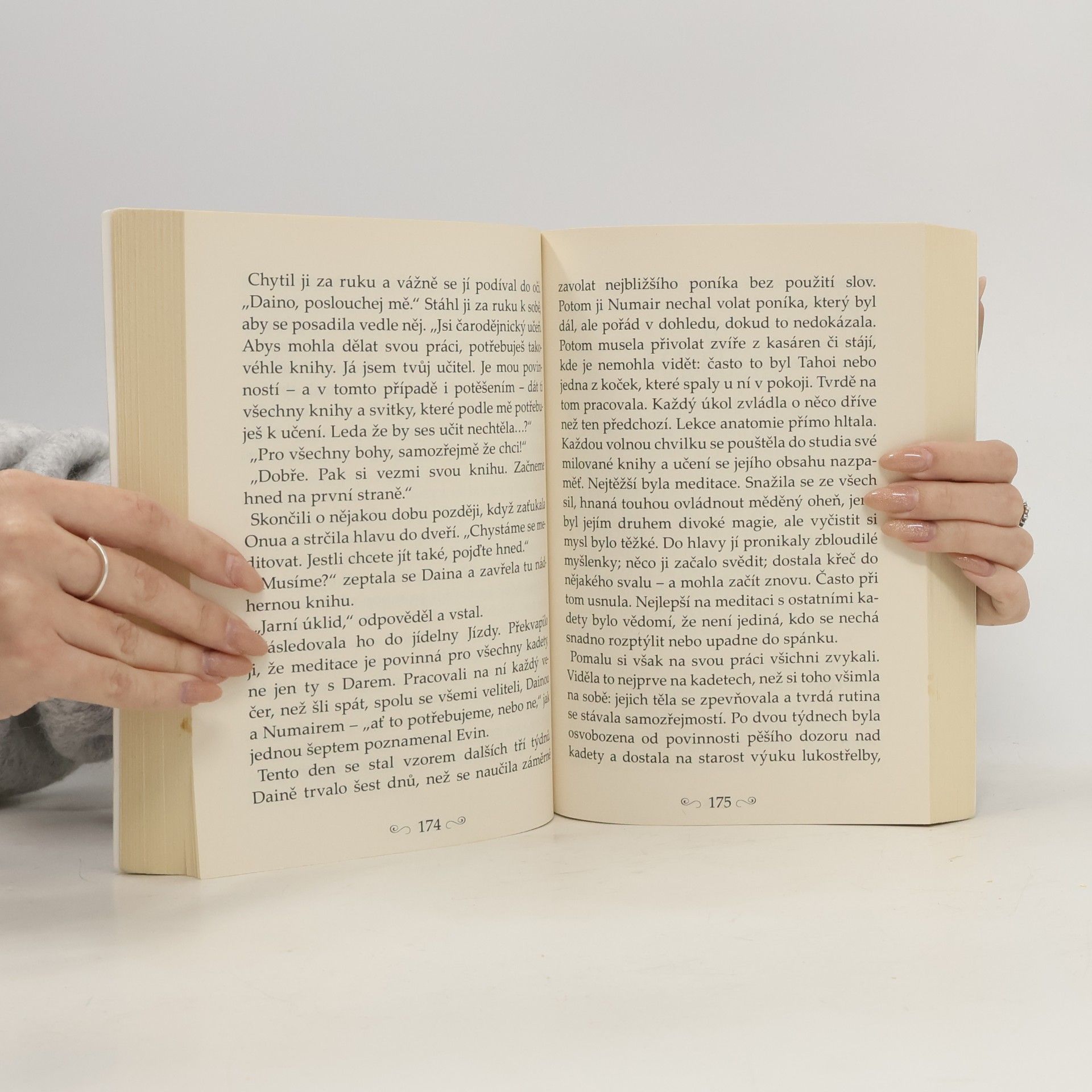 Tamora Pierce Nespoutaná magie. 1, Zaklínačka koní