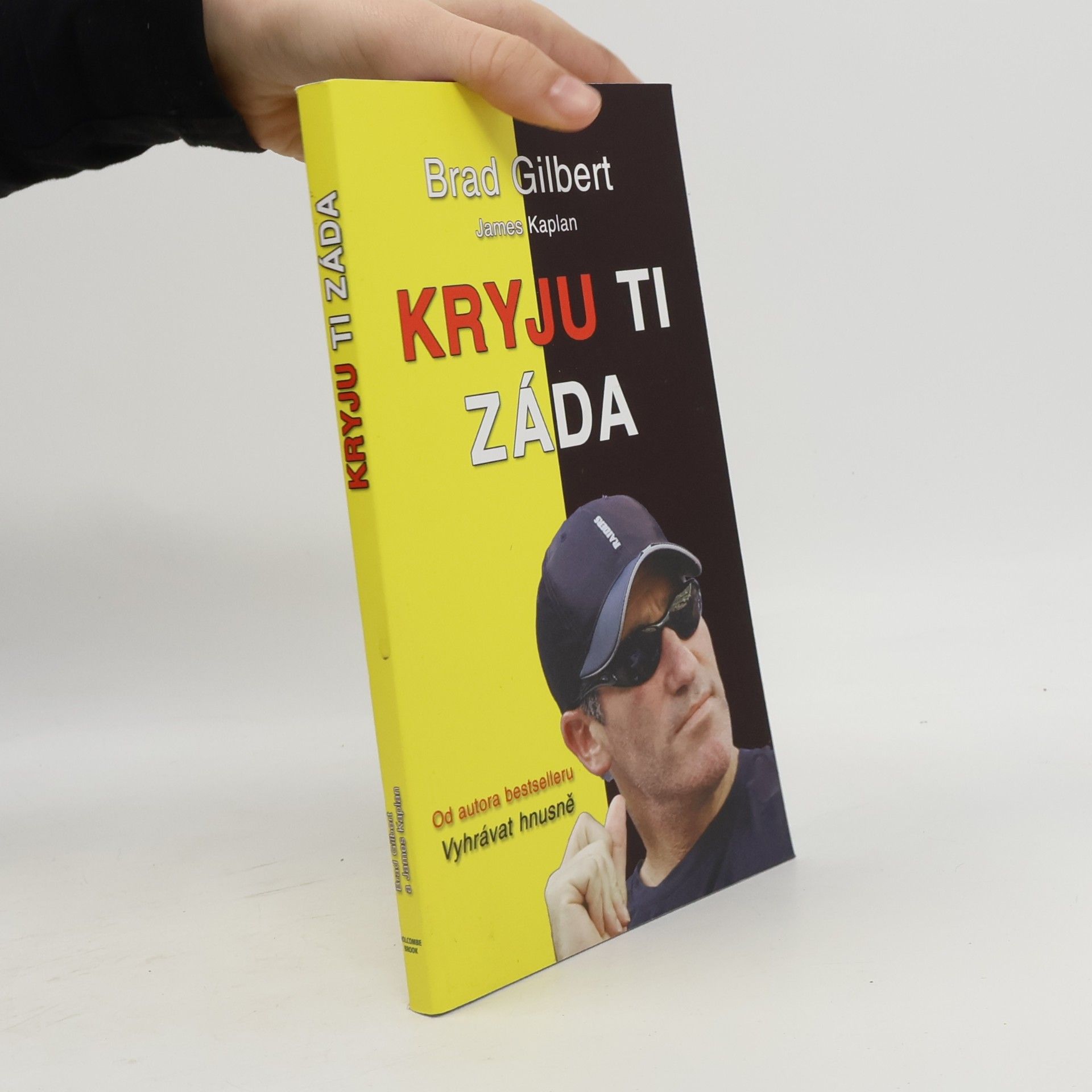 Kryju ti záda