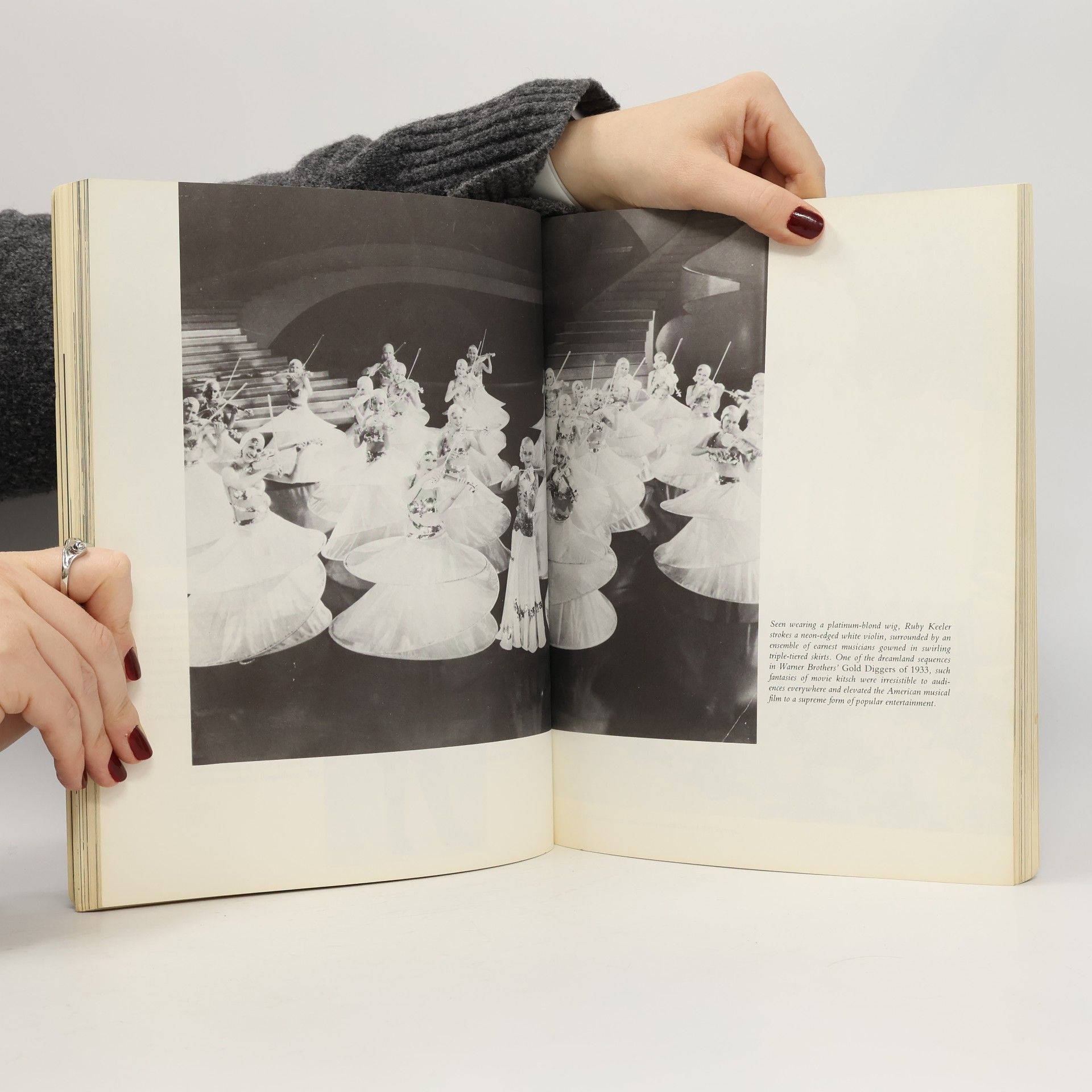 Cecil Walter Hardy Beaton In a Glamorous Fashion