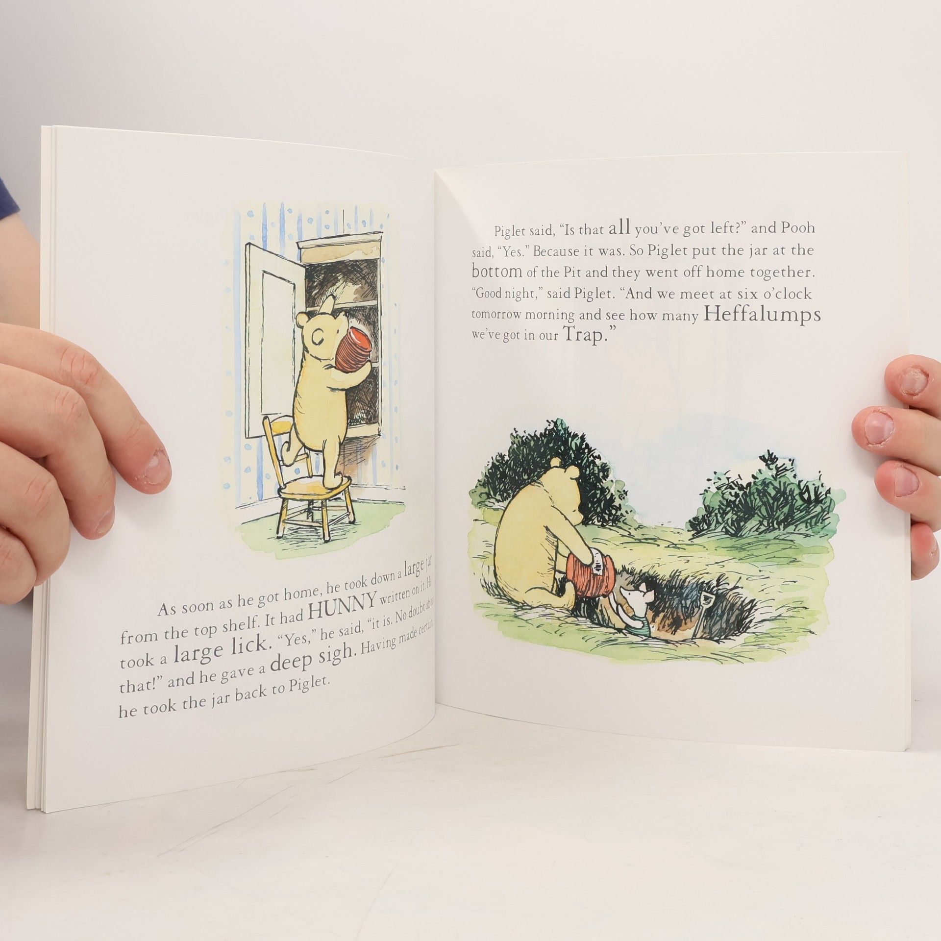 Alan Alexander Milne Piglet Meets a Heffalump