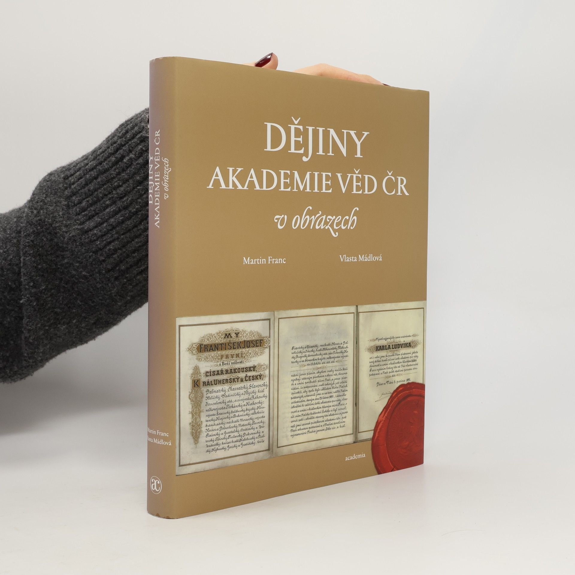 Vlasta Mádlová Dějiny Akademie věd ČR v obrazech