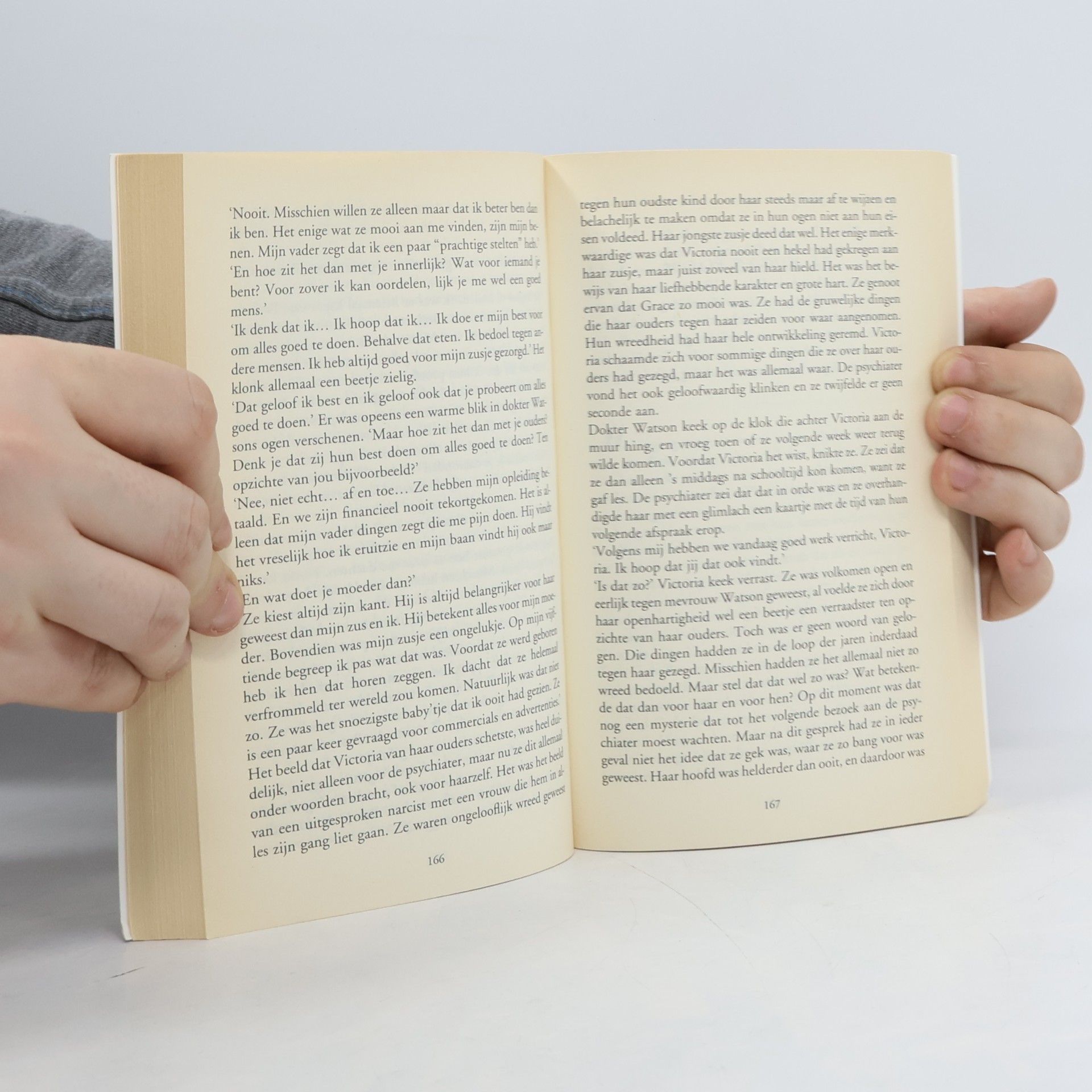 Danielle Steel Door dik en dun