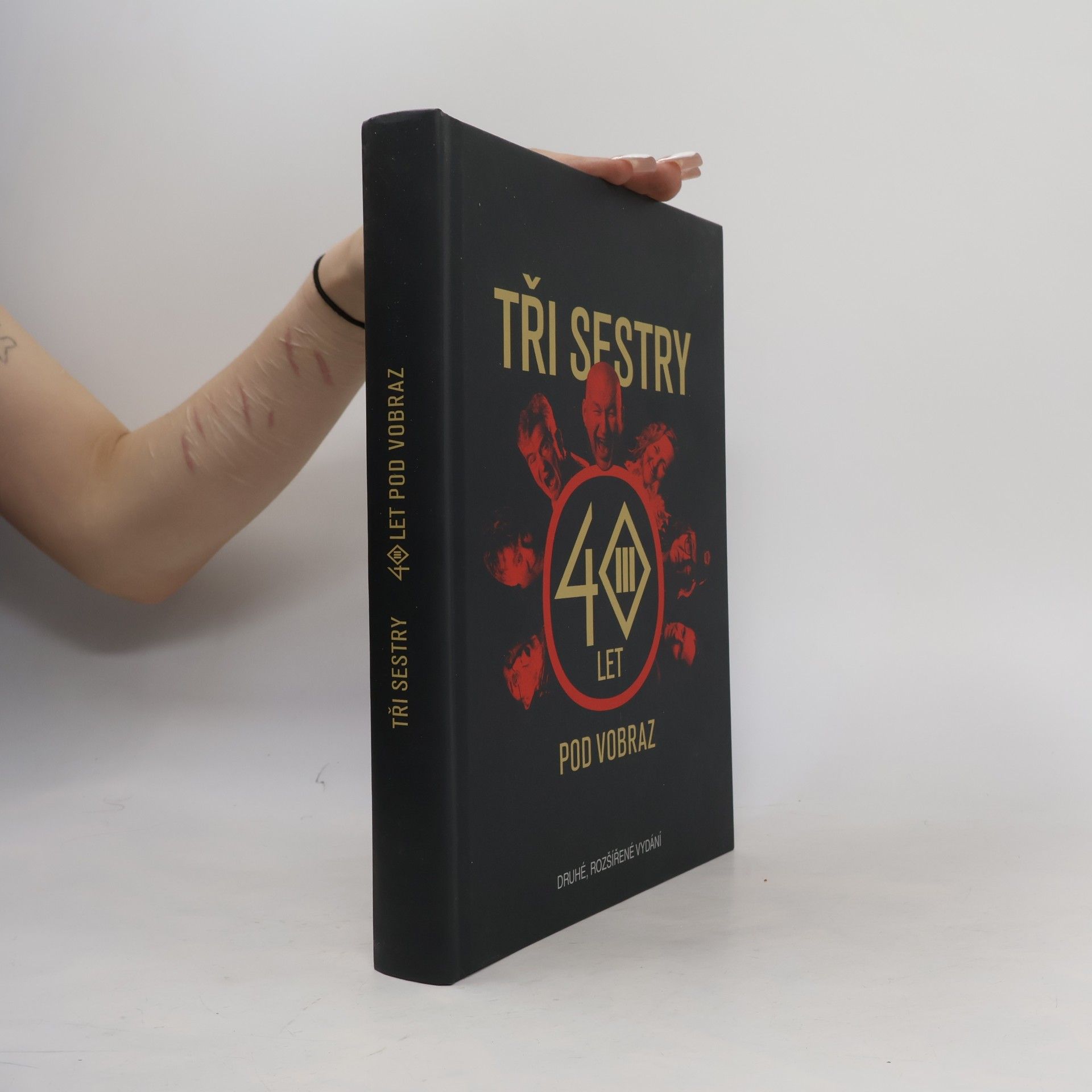 Tři Sestry: 40 let pod Vobraz - Druhé, rozšířené vydání