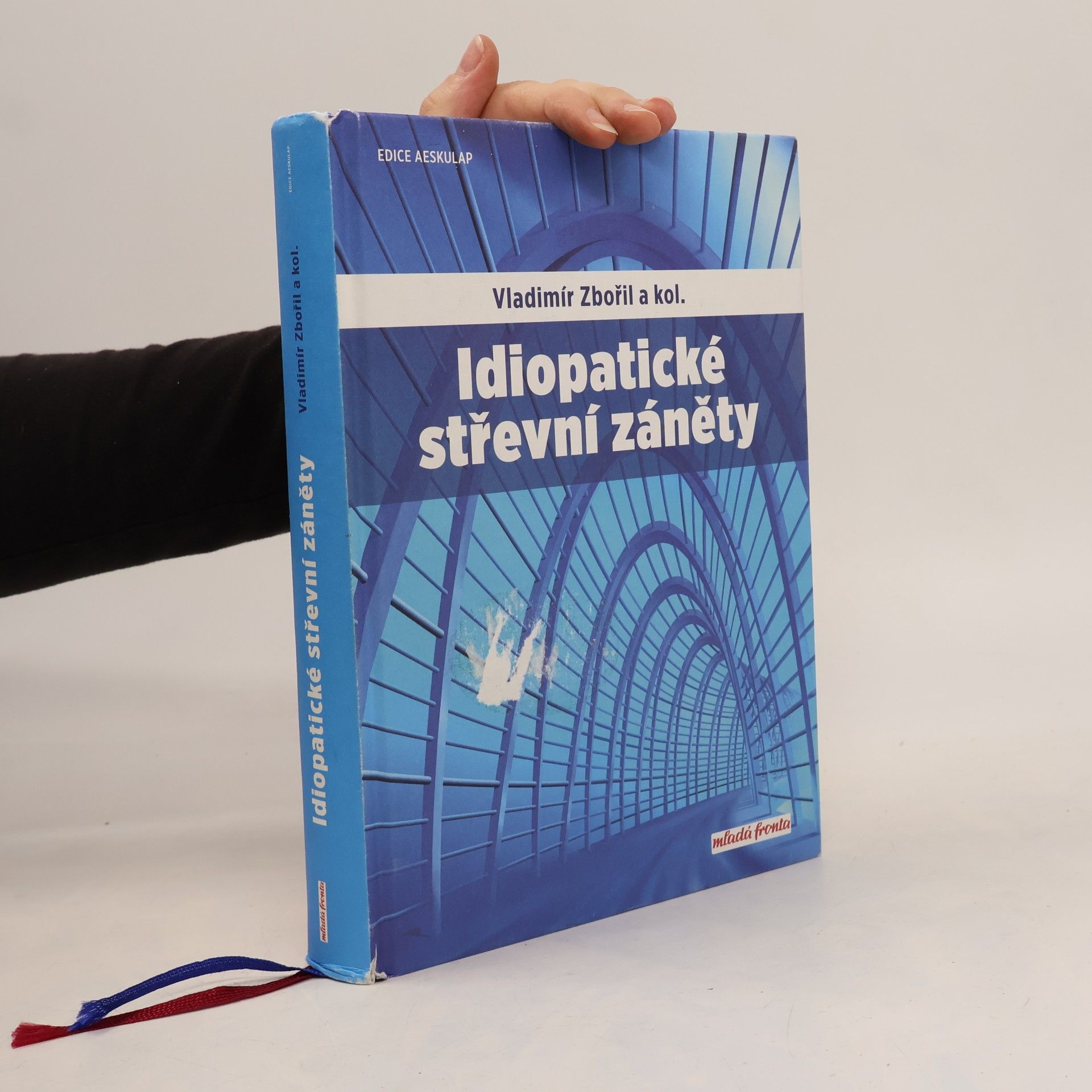 Idiopatické střevní záněty