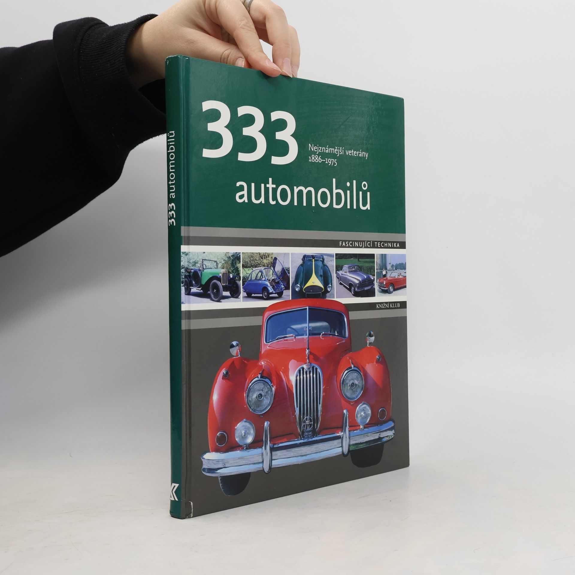 333 automobilů