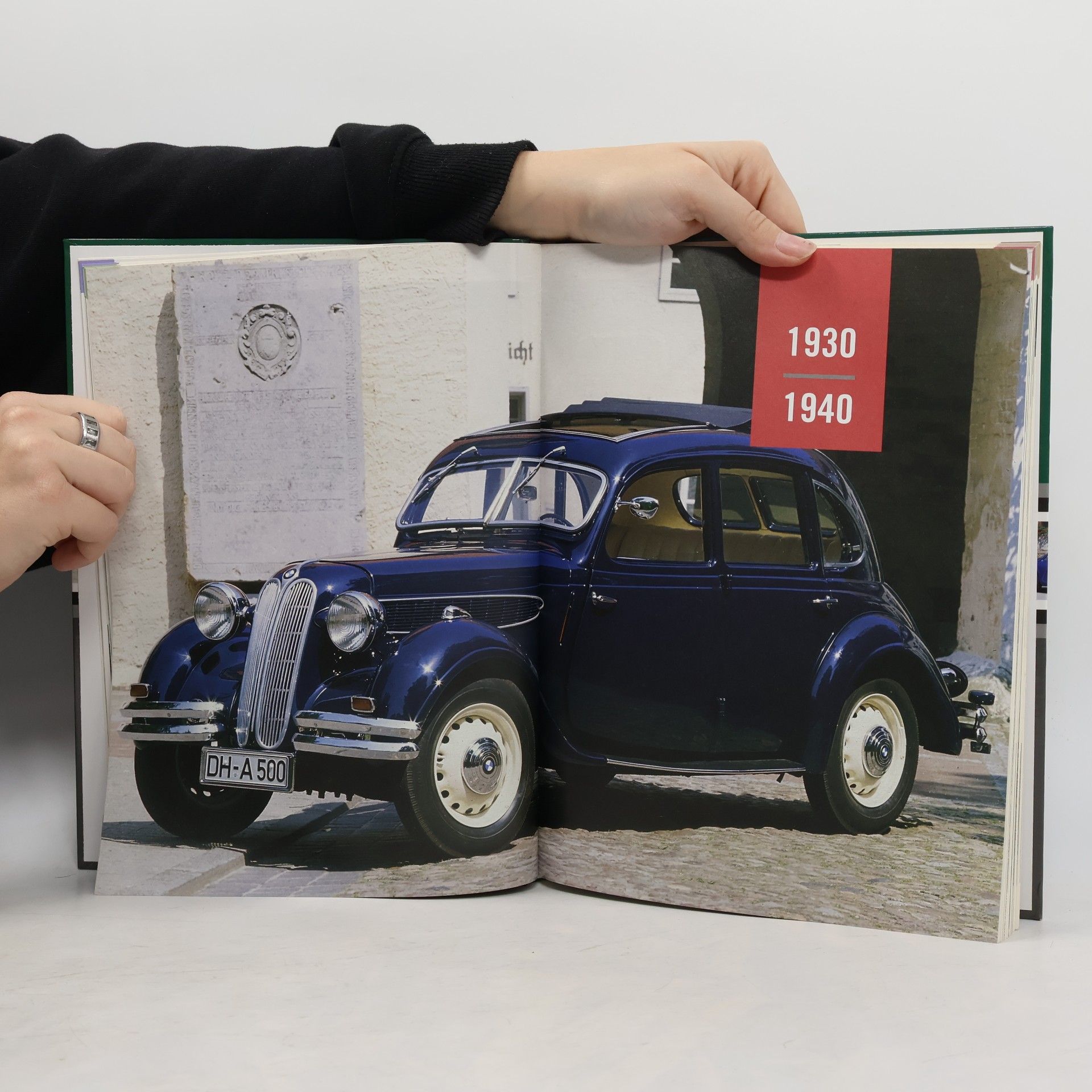 Reinhard Lintelmann 333 automobilů