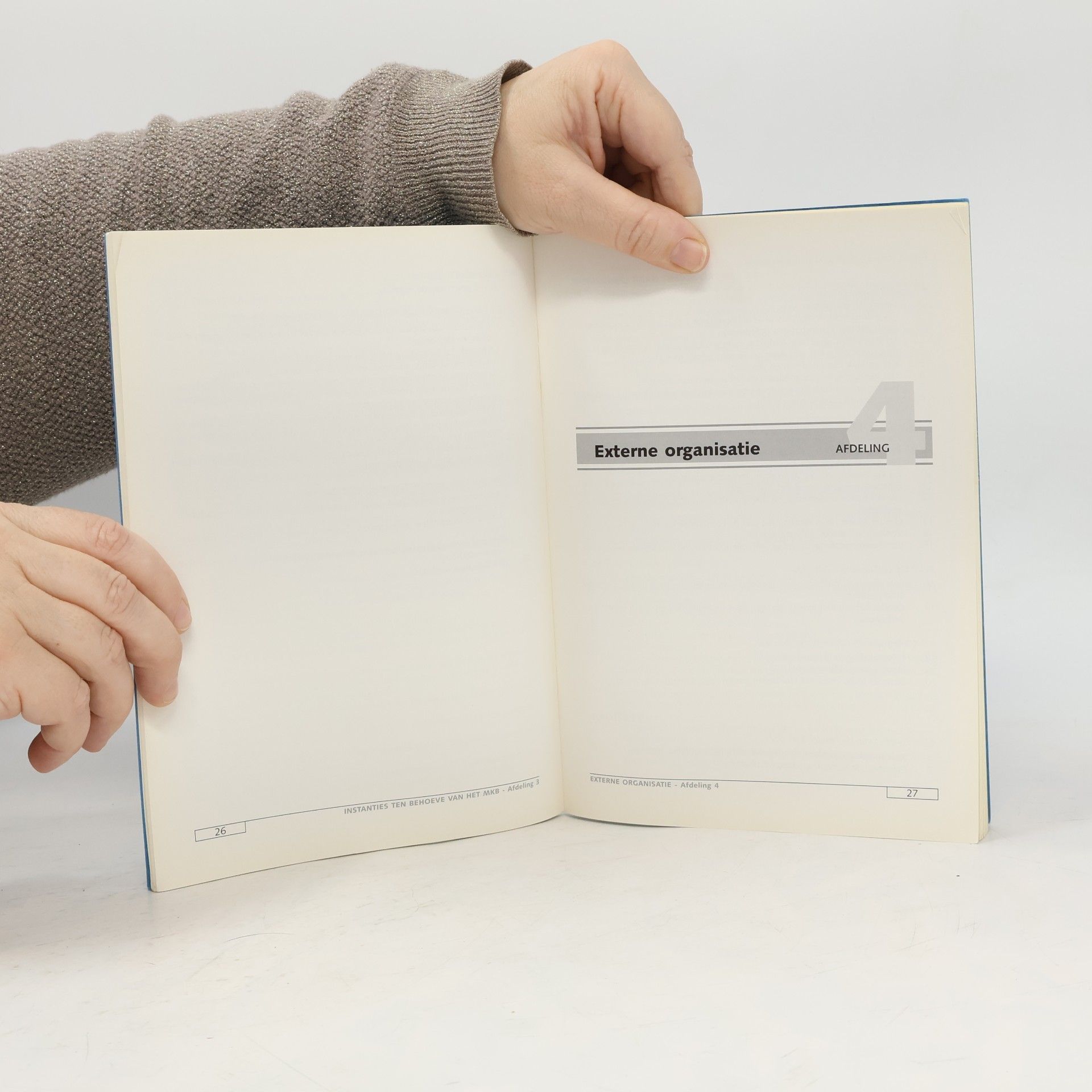 Various authors Uitwerkingen leerboek en werkboek organisatie voor het mkb