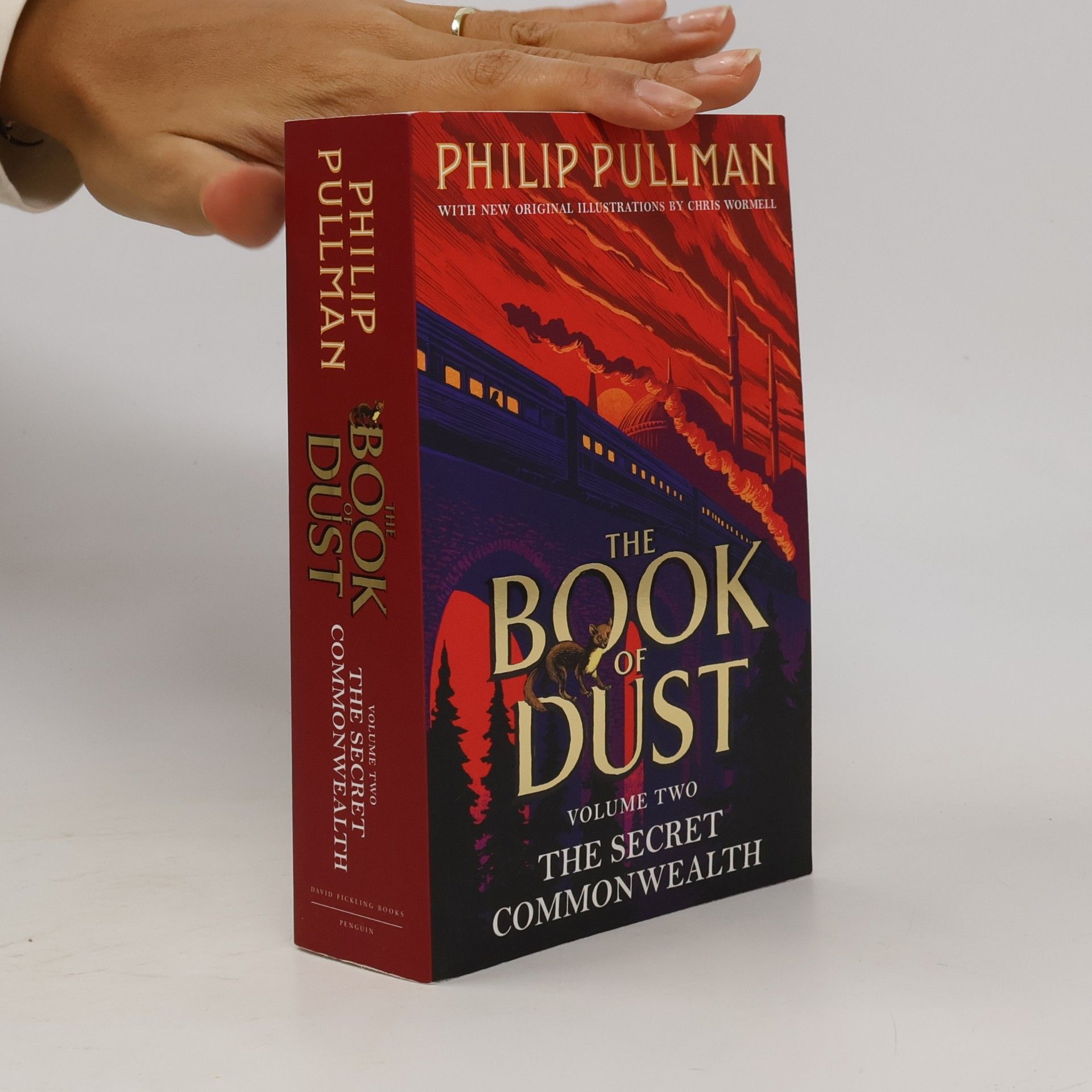 The book of Dust: The Secret Commonwealth