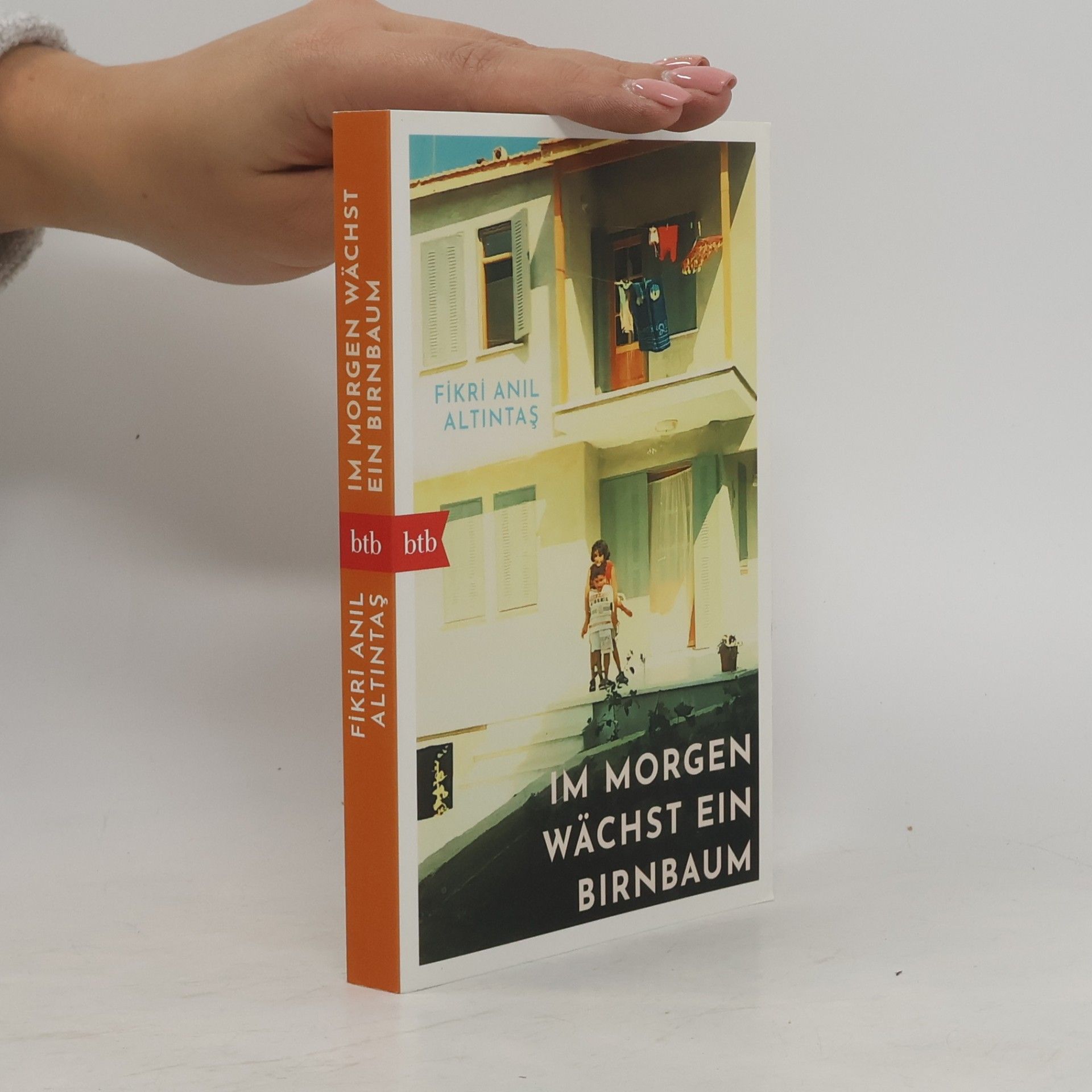 Fikri Anıl Altıntas Im Morgen wächst ein Birnbaum