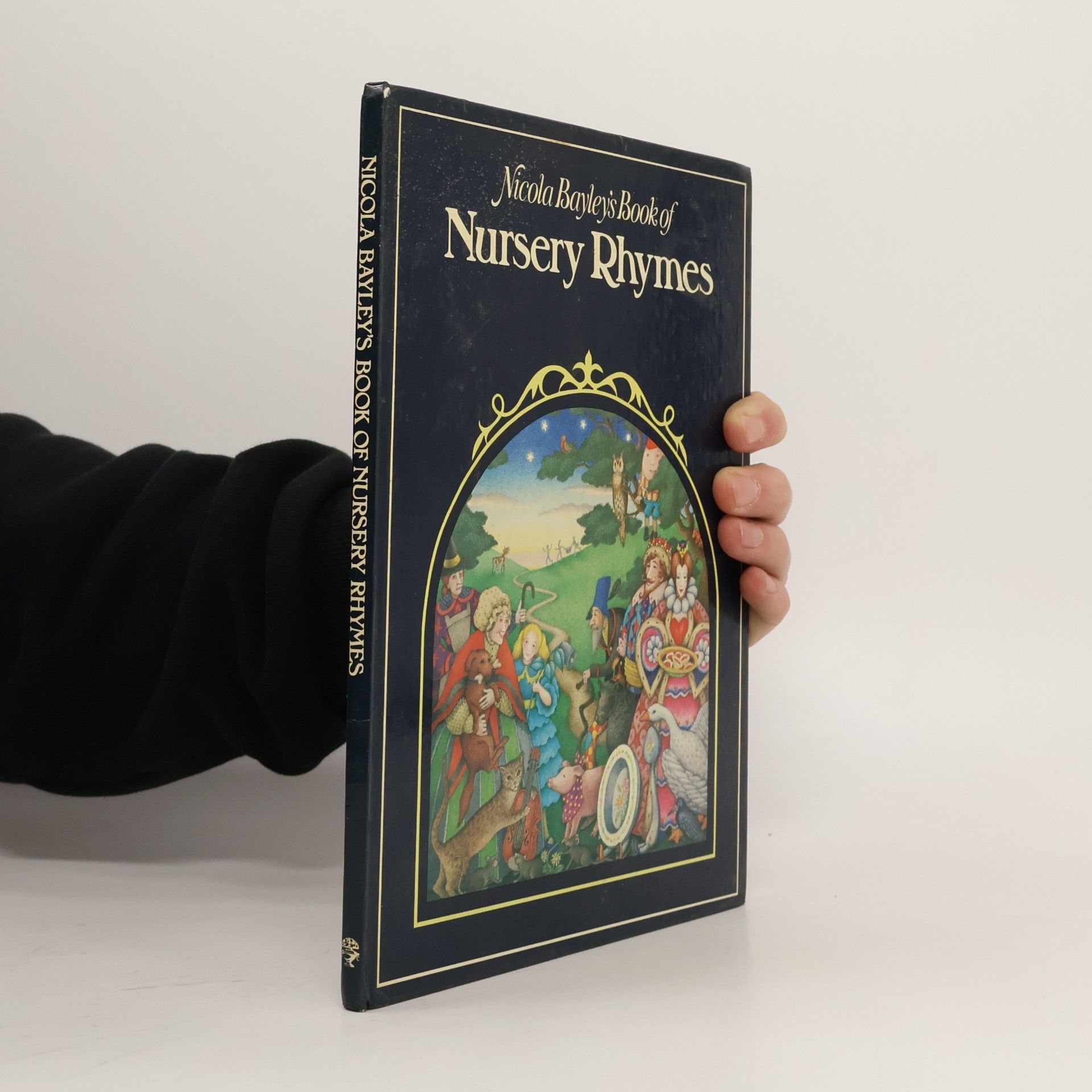 Nicola Bayley's Book of Nursery Rhymes