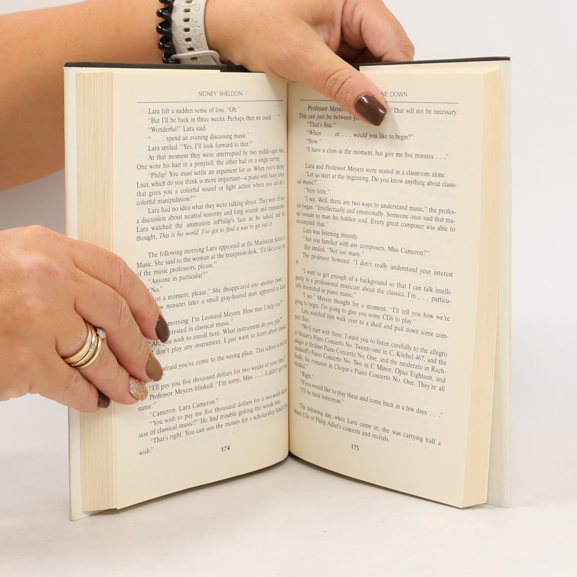Sidney Sheldon The Stars Shine Down