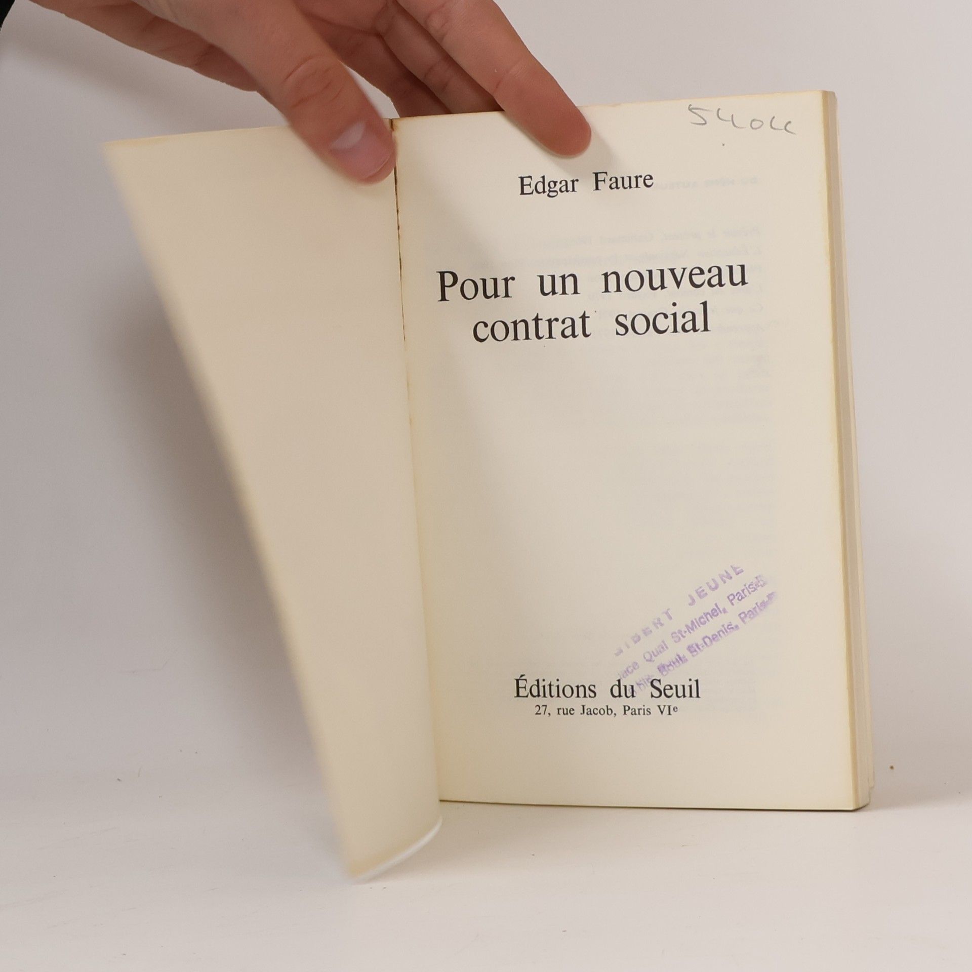Edgar Faure Pour un nouveau contrat social