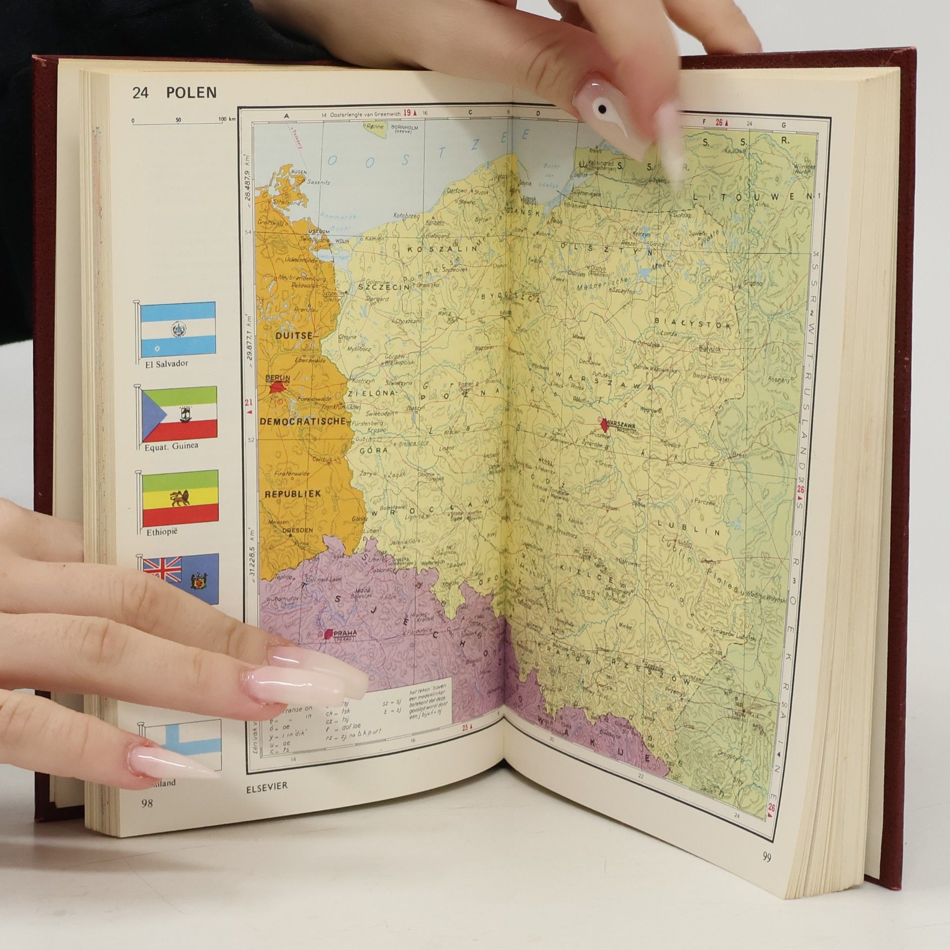 Various authors Kleine Winkler Prins in kleur. Atlas