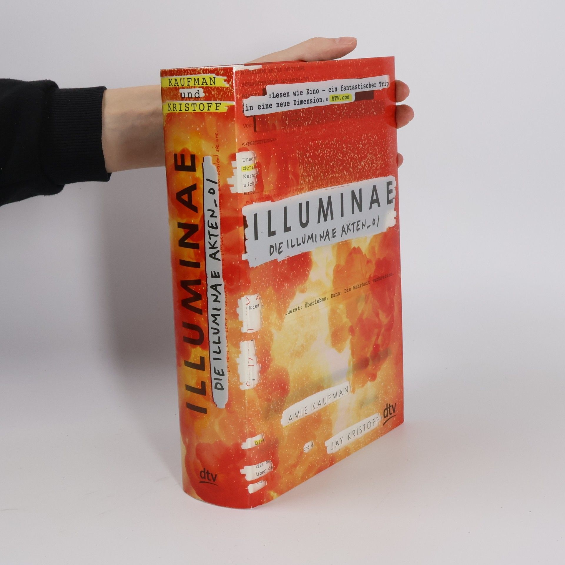 Illuminae