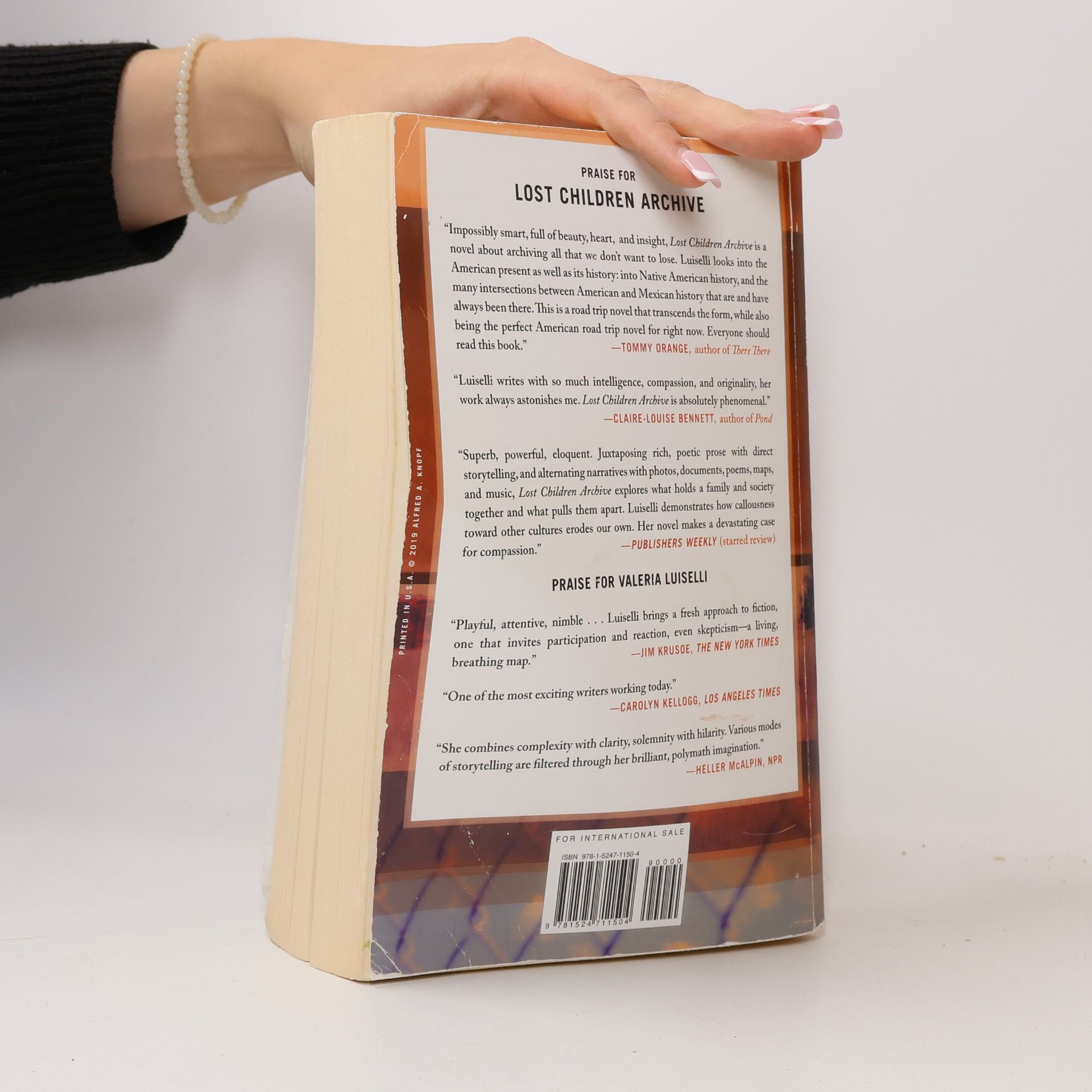 Luiselli Valeria Lost Children Archive