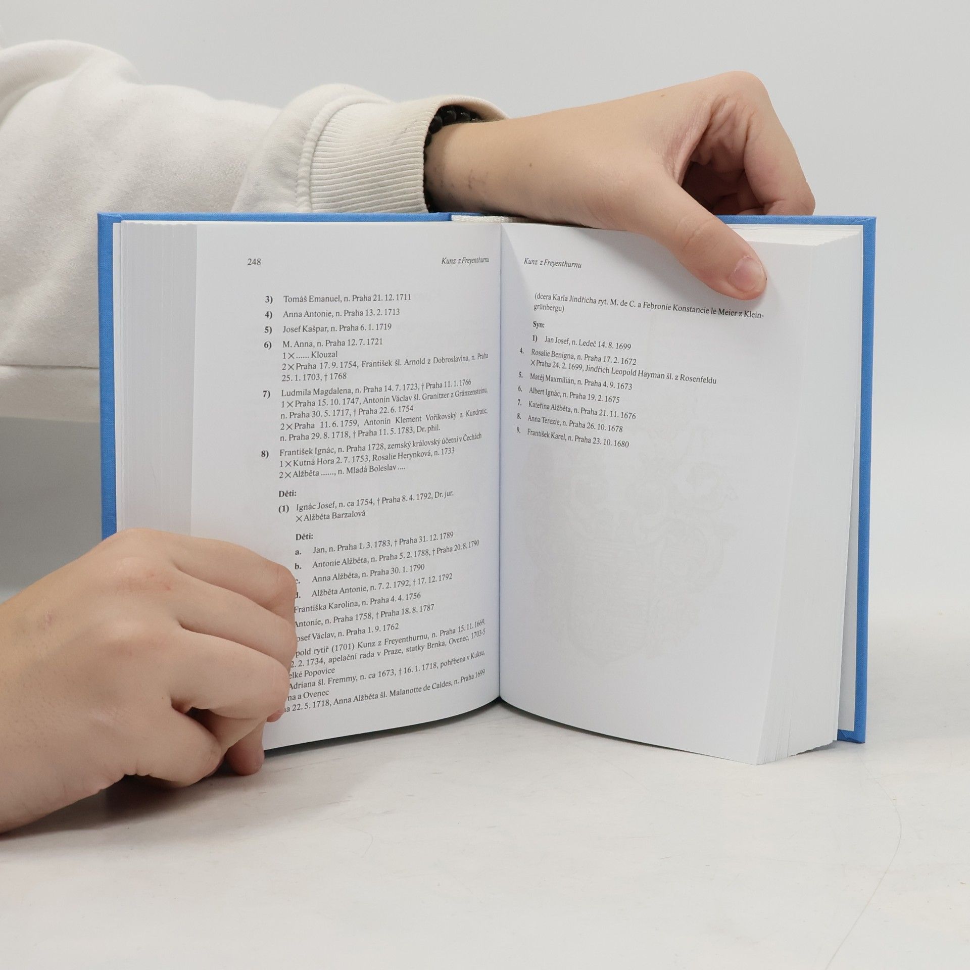 Karel Vavřínek Almanach českých šlechtických a rytířských rodů - 2017: Almanach českých šlechtických a rytířských rodů 2017