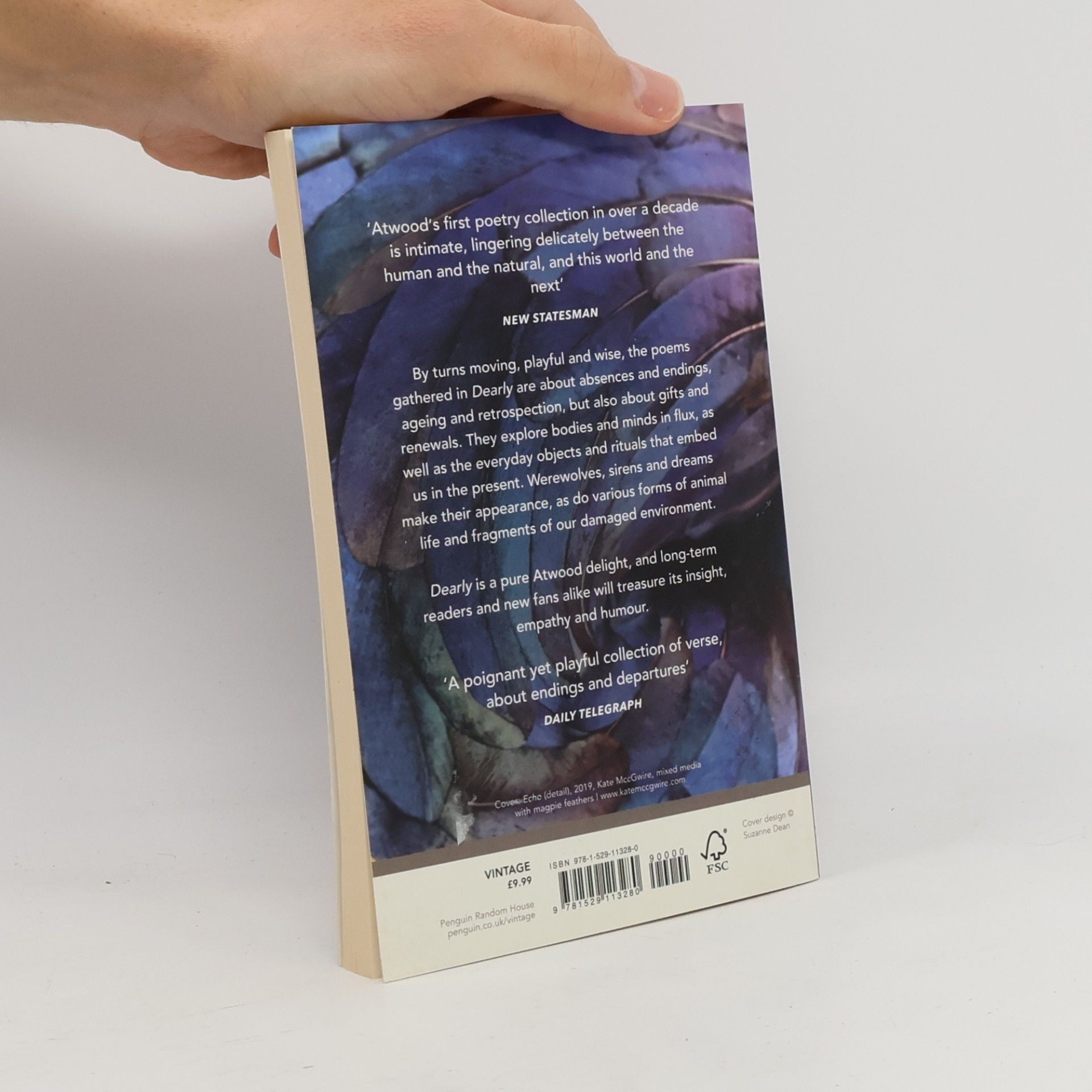 Margaret Atwood Dearly : poems
