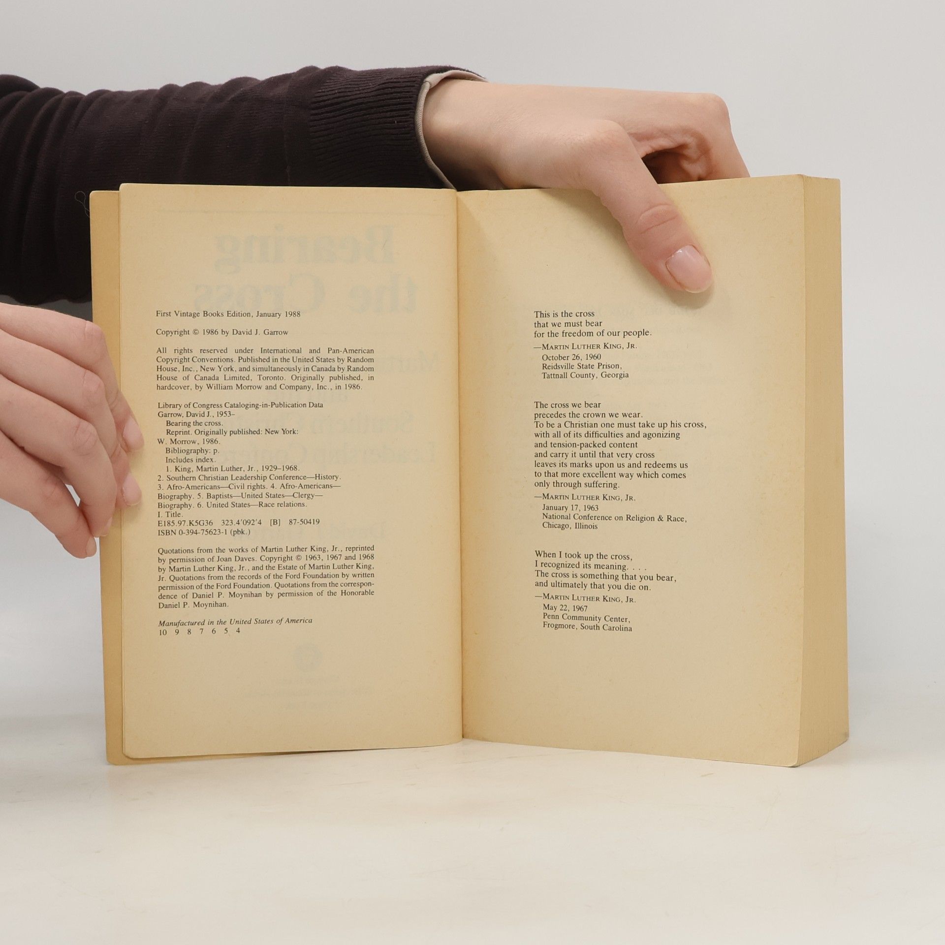 David J. Garrow Bearing the Cross