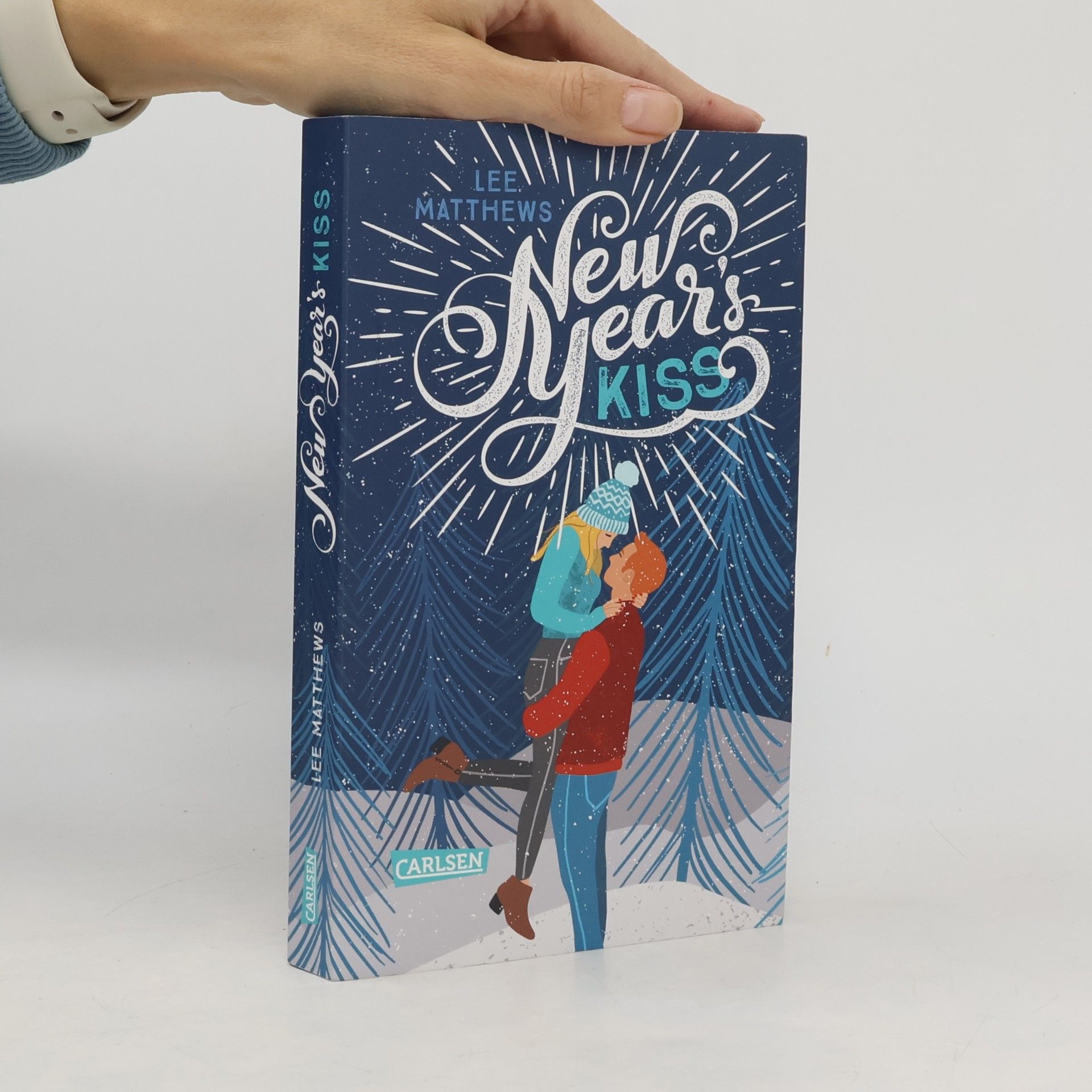 Lee Matthews New Year's Kiss