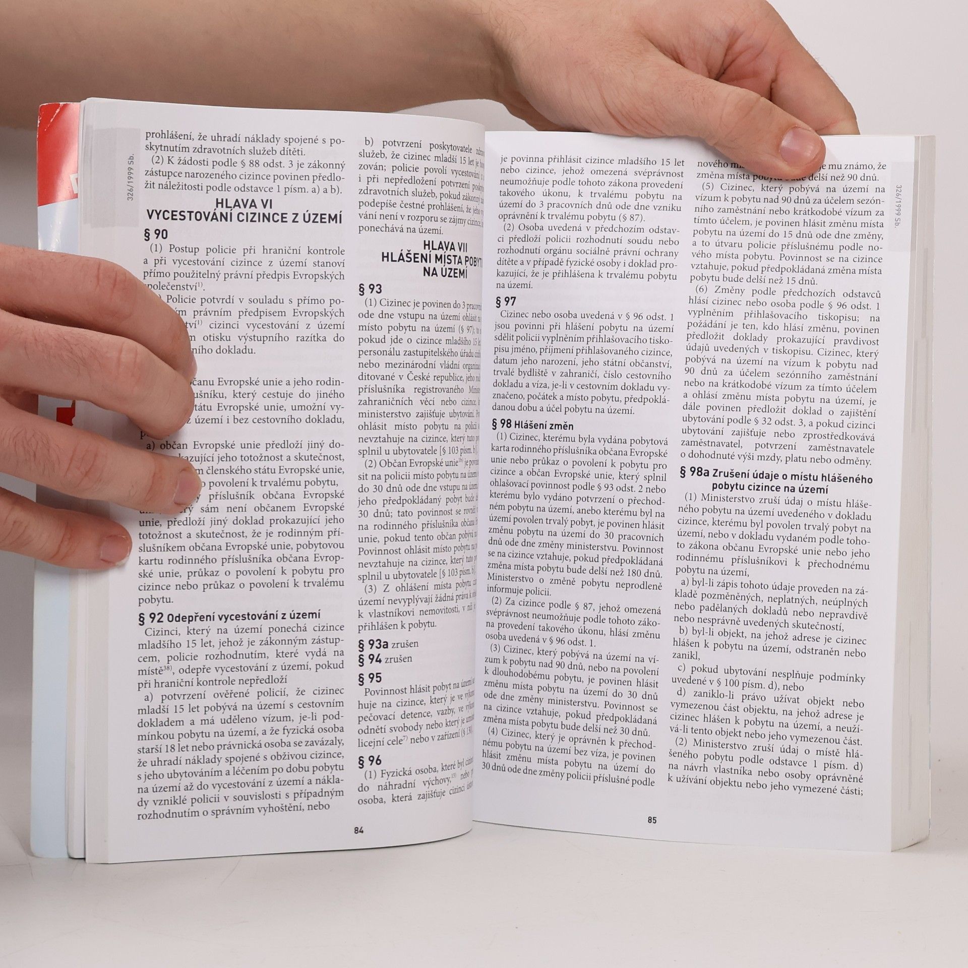 Various authors Cizinecké právo : česká legislativa