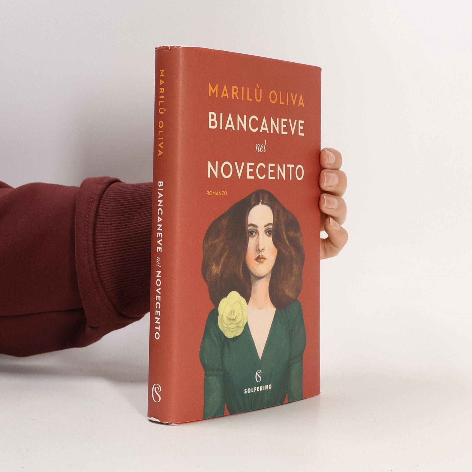 Marilù Oliva Biancaneve nel Novecento
