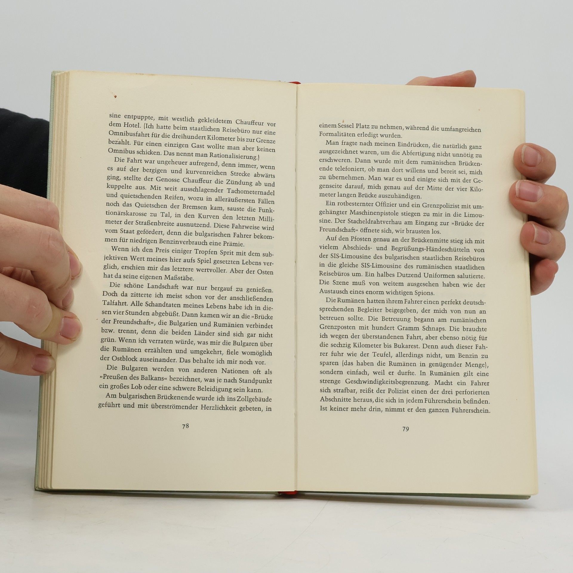 Manfred G. Schmidt ...und begibt sich weiter fort