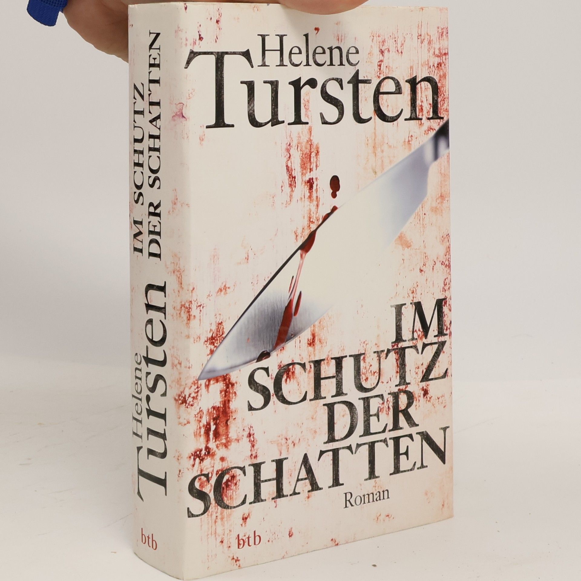 Im Schutz der Schatten