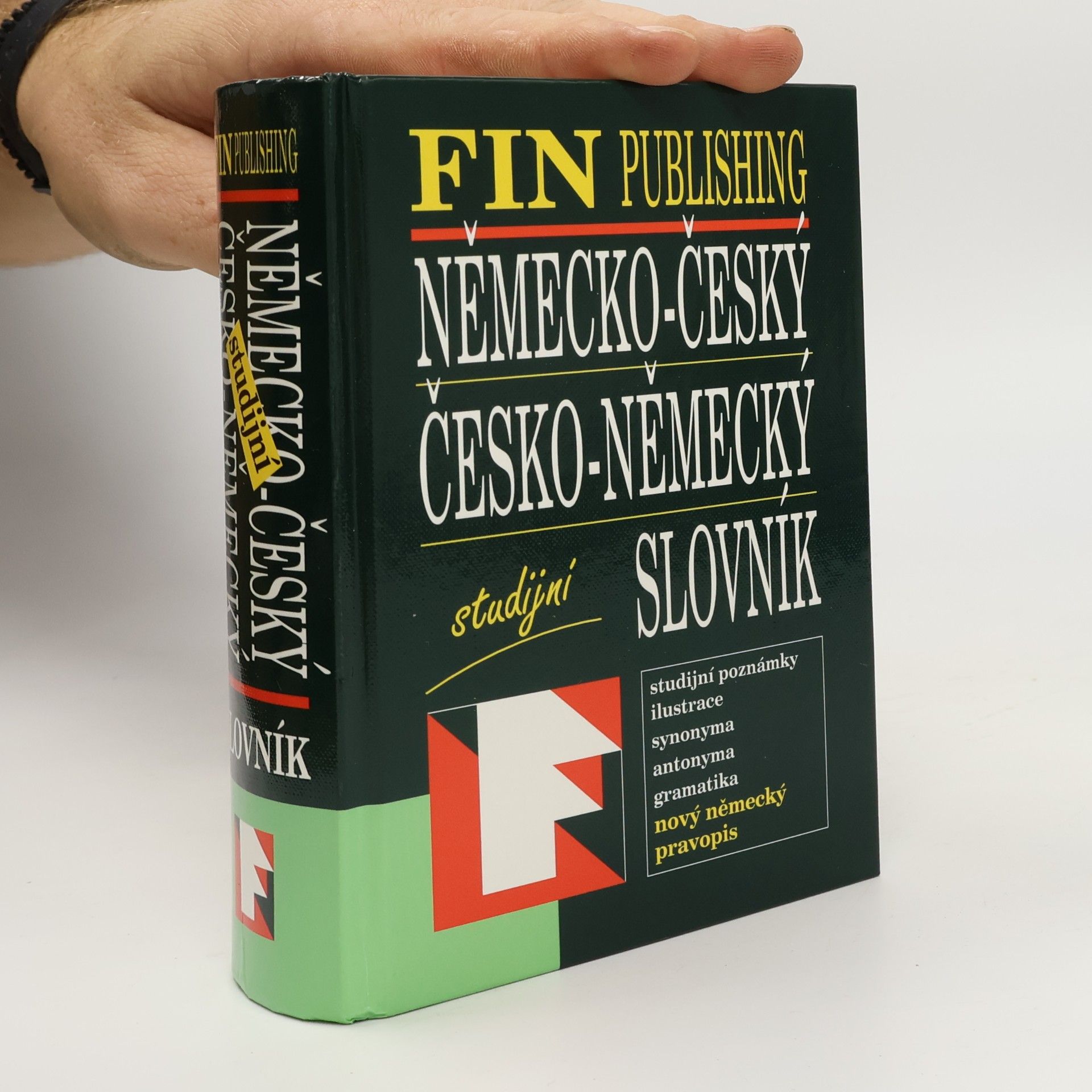Auteurscollectief Německo-český, česko-německý studijní slovník