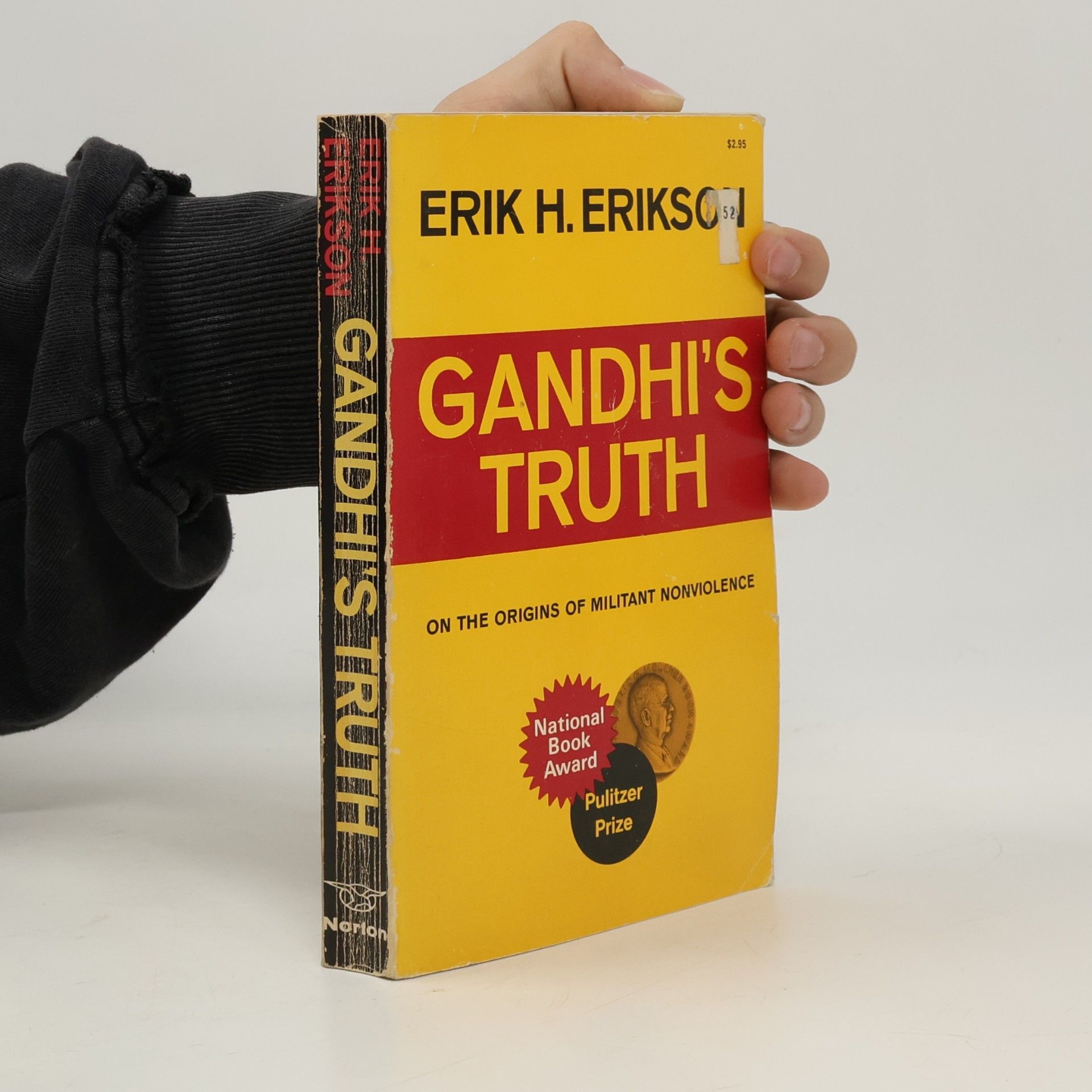 Erik H. Erik Homburger Erikson Gandhi's Truth