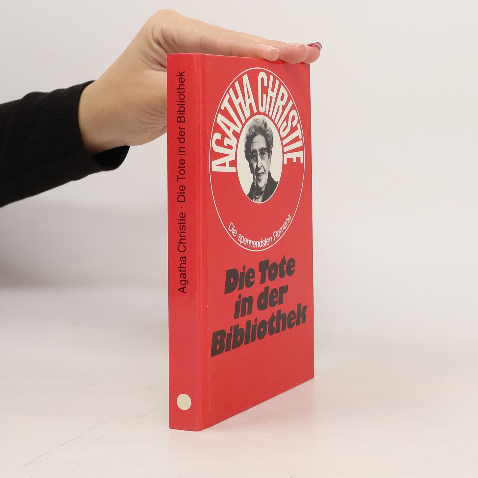 Die Tote in der Bibliothek
