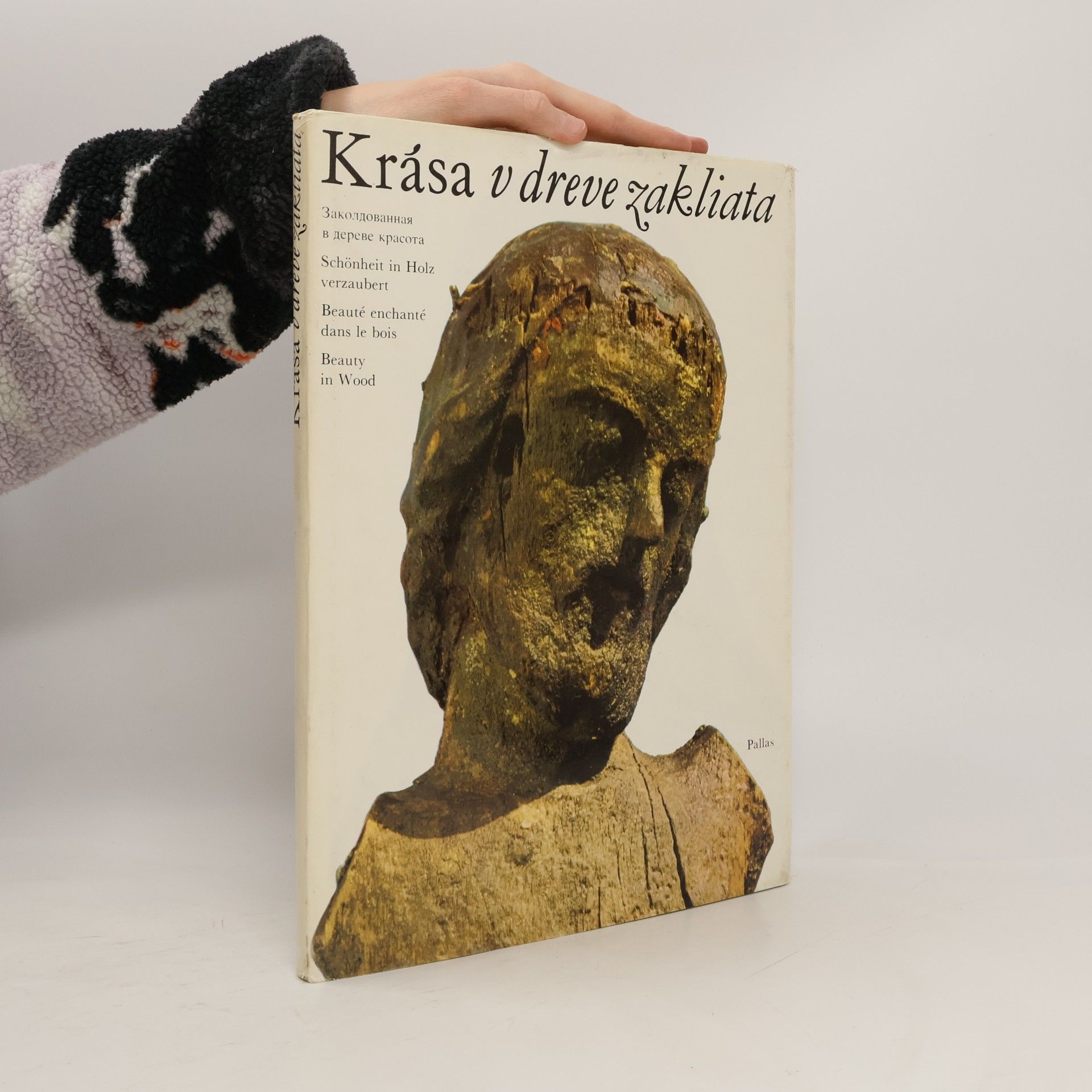 Krása v dreve zakliata