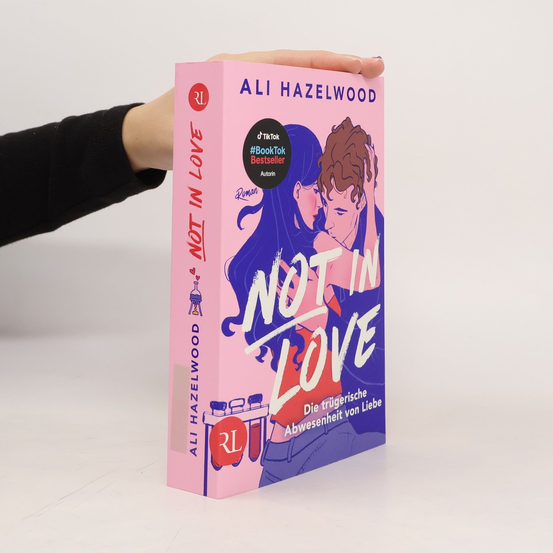 Ali Hazelwood Not in Love - Die trügerische Abwesenheit von Liebe