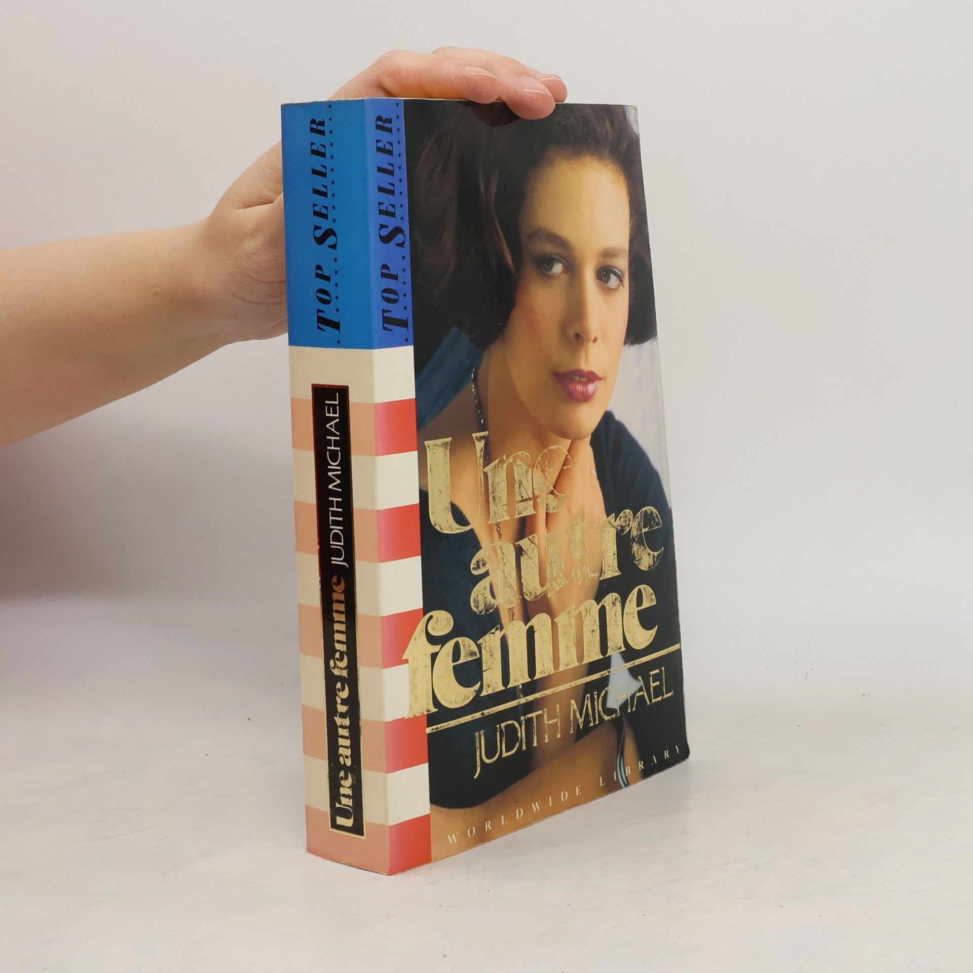 Une autre femme
