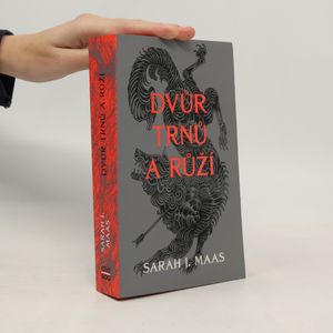 Dvůr trnů a růží