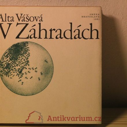 V záhradách