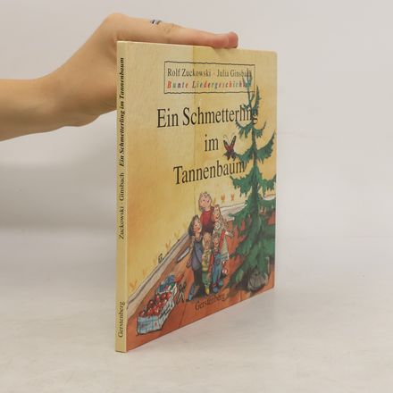 Ein Schmetterling im Tannenbaum