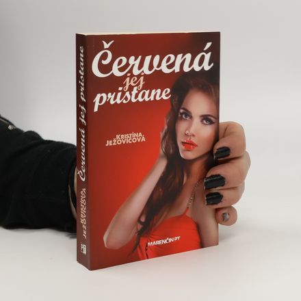 Červená jej pristane