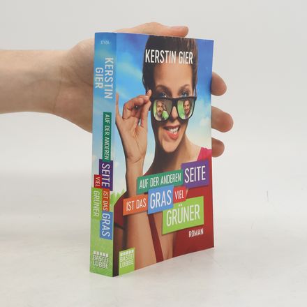 Auf der anderen Seite ist das Gras vier grüner