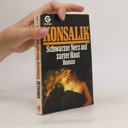 Schwarzer Nerz auf zarter Haut