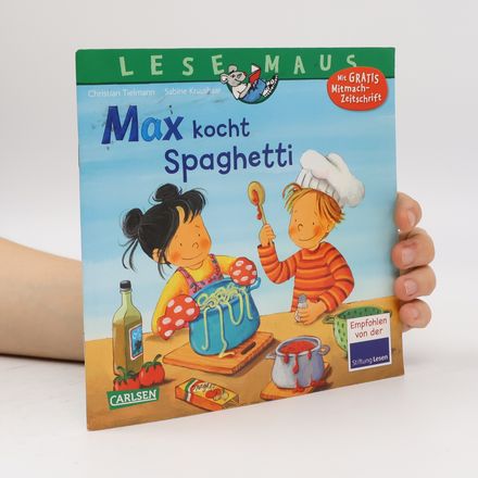 Max kocht Spaghetti