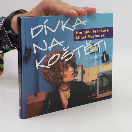 Dívka na koštěti