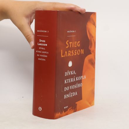 Dívka, která kopla do vosího hnízda