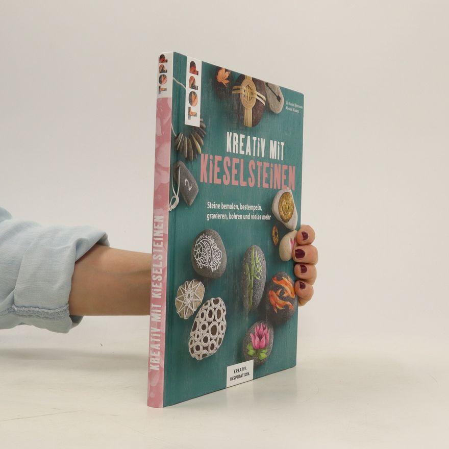 Lis Anna Björnson Kreativ mit Kieselsteinen
