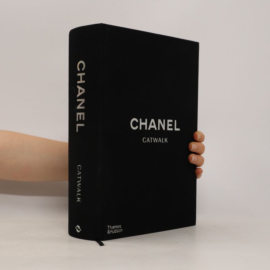 Adélia Sabatini Chanel : catwalk : the complete collections
